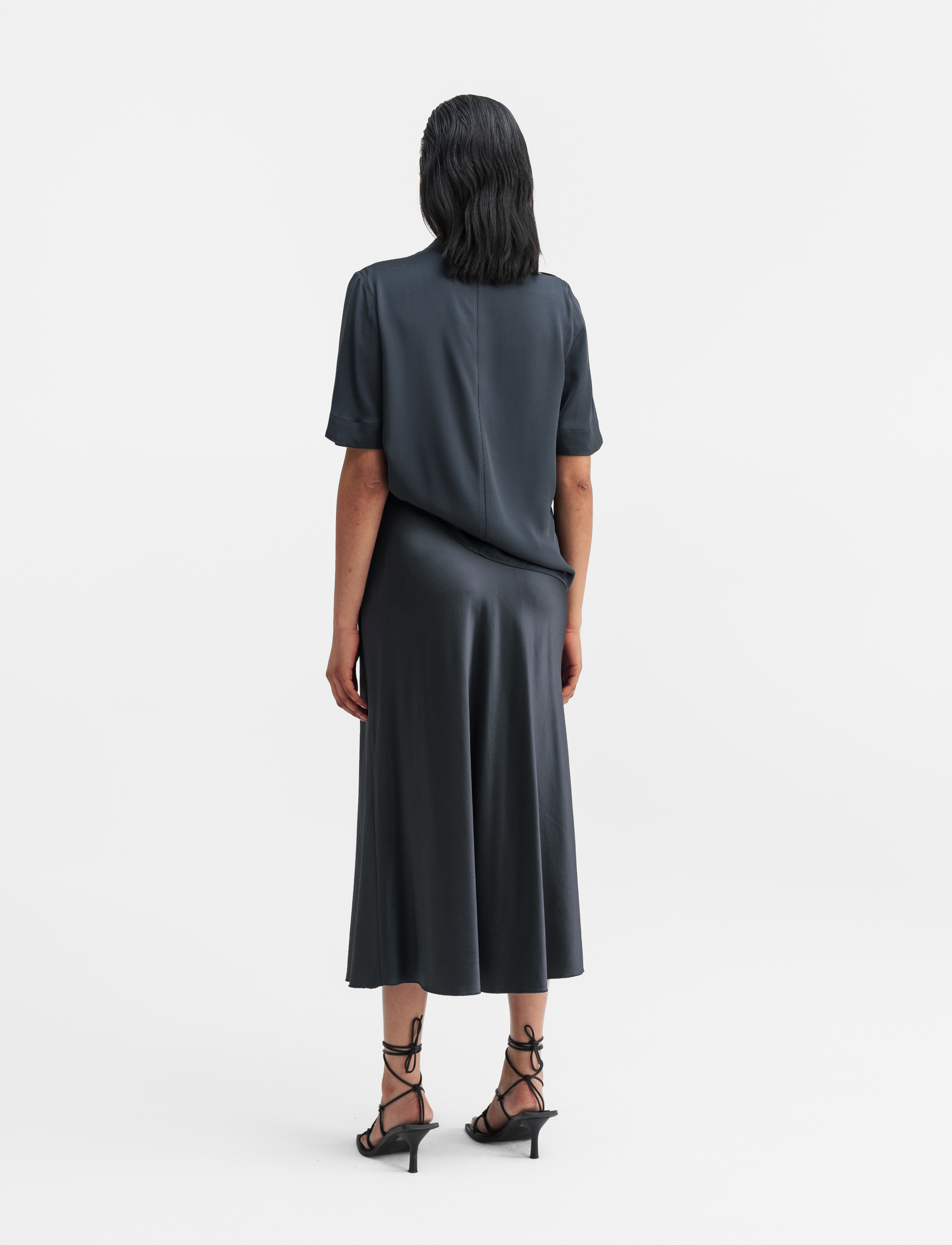 Ahlvar Gallery - Hana satin silk skirt - jupes en satin - blue grey - 4