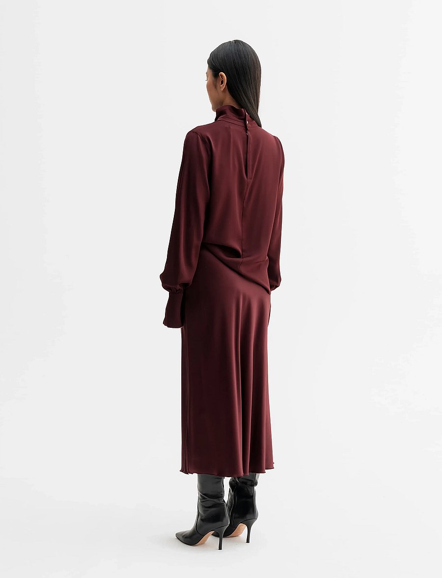 Ahlvar Gallery - Hana satin silk skirt - midinederdele - burgundy - 3