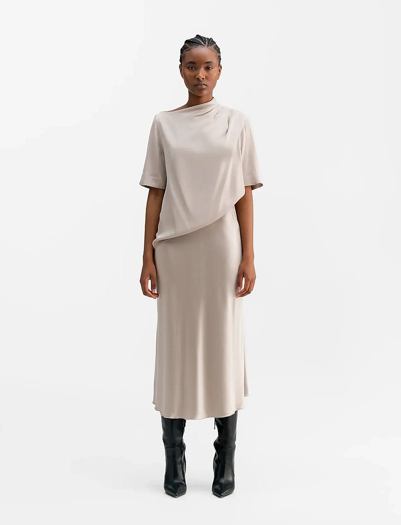 Ahlvar Gallery - Hana satin skirt - midi-röcke - greige - 3