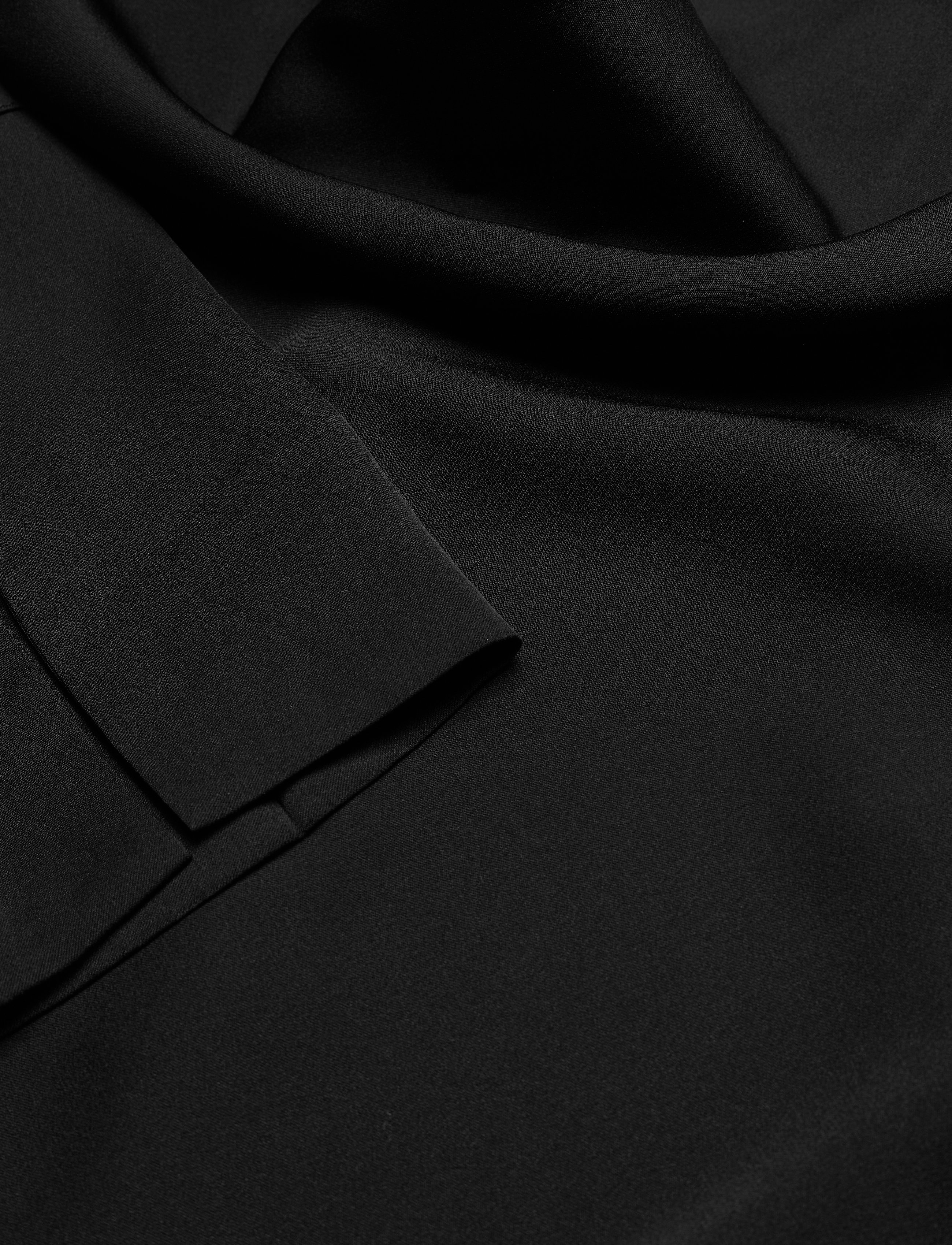 Ahlvar Gallery - Ayumi silk blouse - langärmlige blusen - black - 5