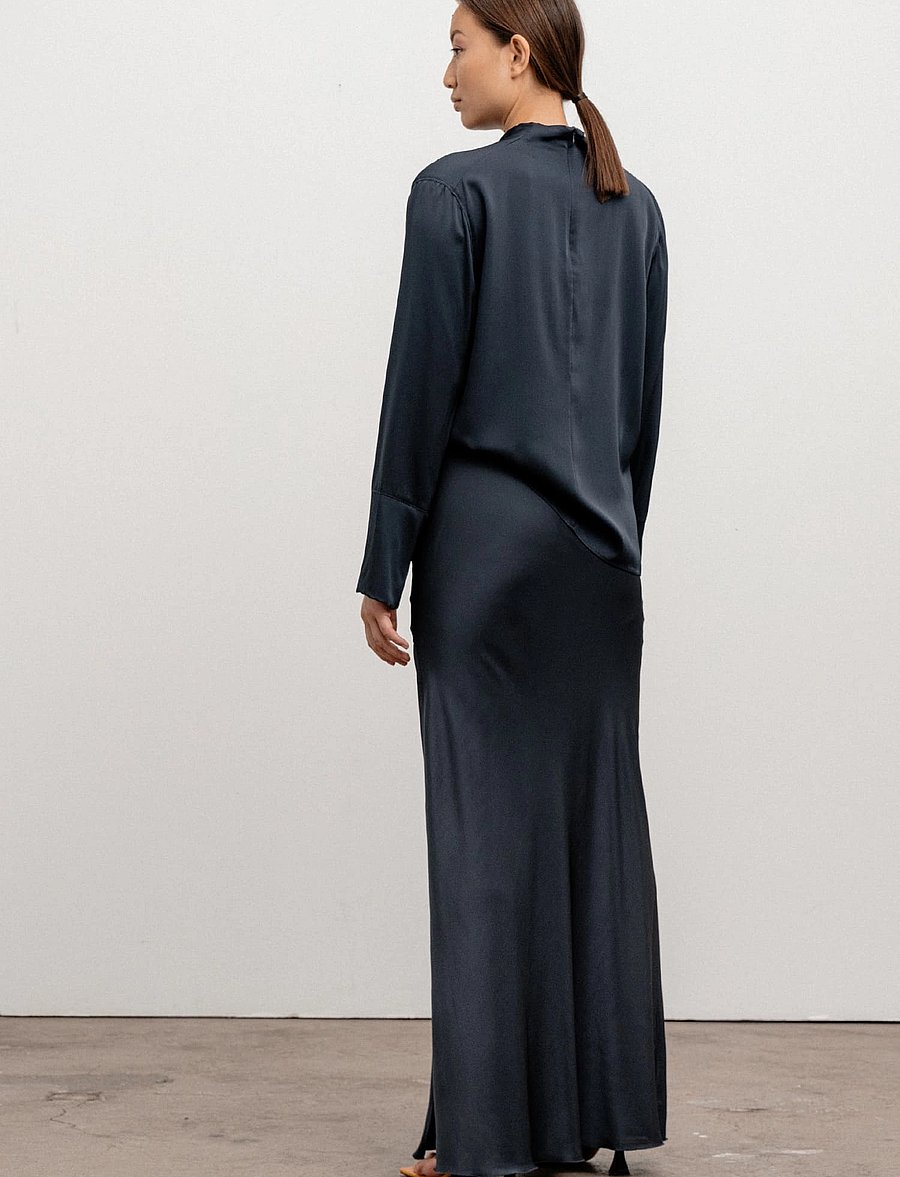 Ahlvar Gallery - Ayumi silk blouse - long sleeved blouses - blue grey - 3