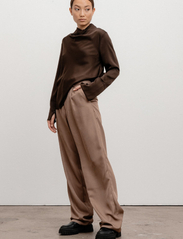 Ahlvar Gallery - Ayumi blouse - palaidinės ilgomis rankovėmis - dark brown - 2