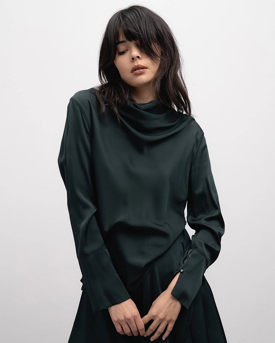 Ahlvar Gallery - Ayumi silk blouse - långärmade blusar - deep forrest - 5