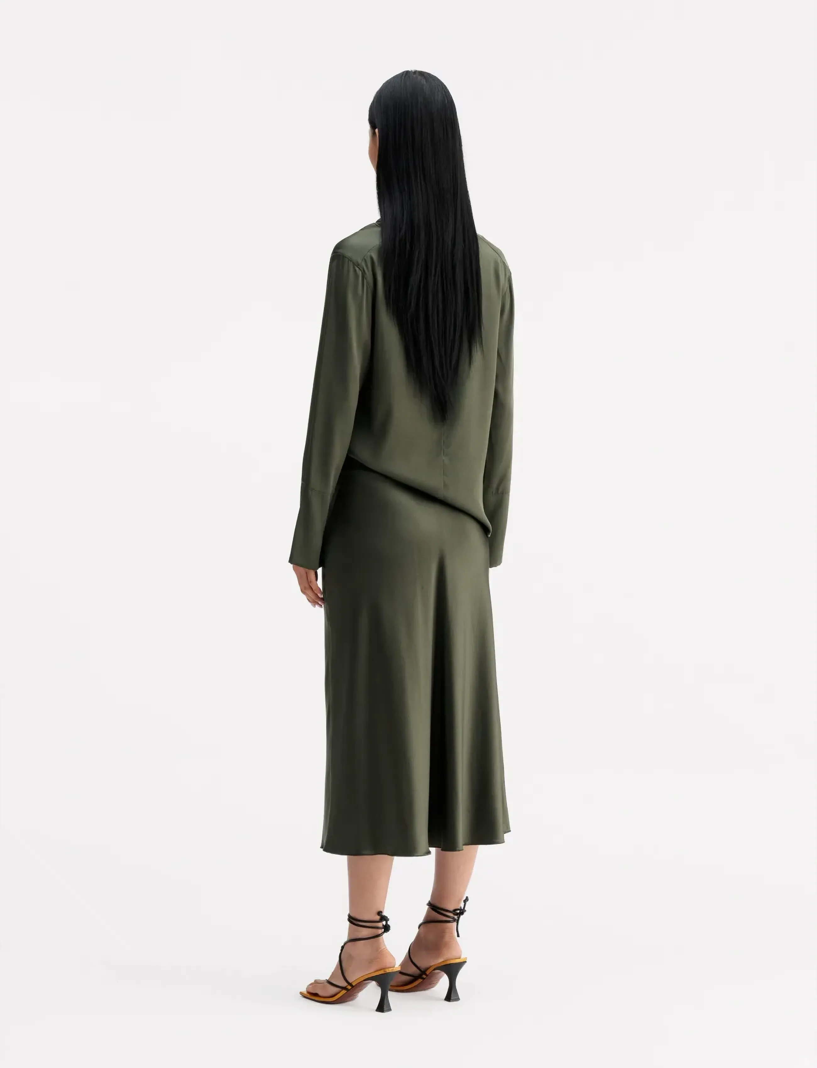 Ahlvar Gallery - Ayumi silk blouse - langärmelige blusen - olive green - 4