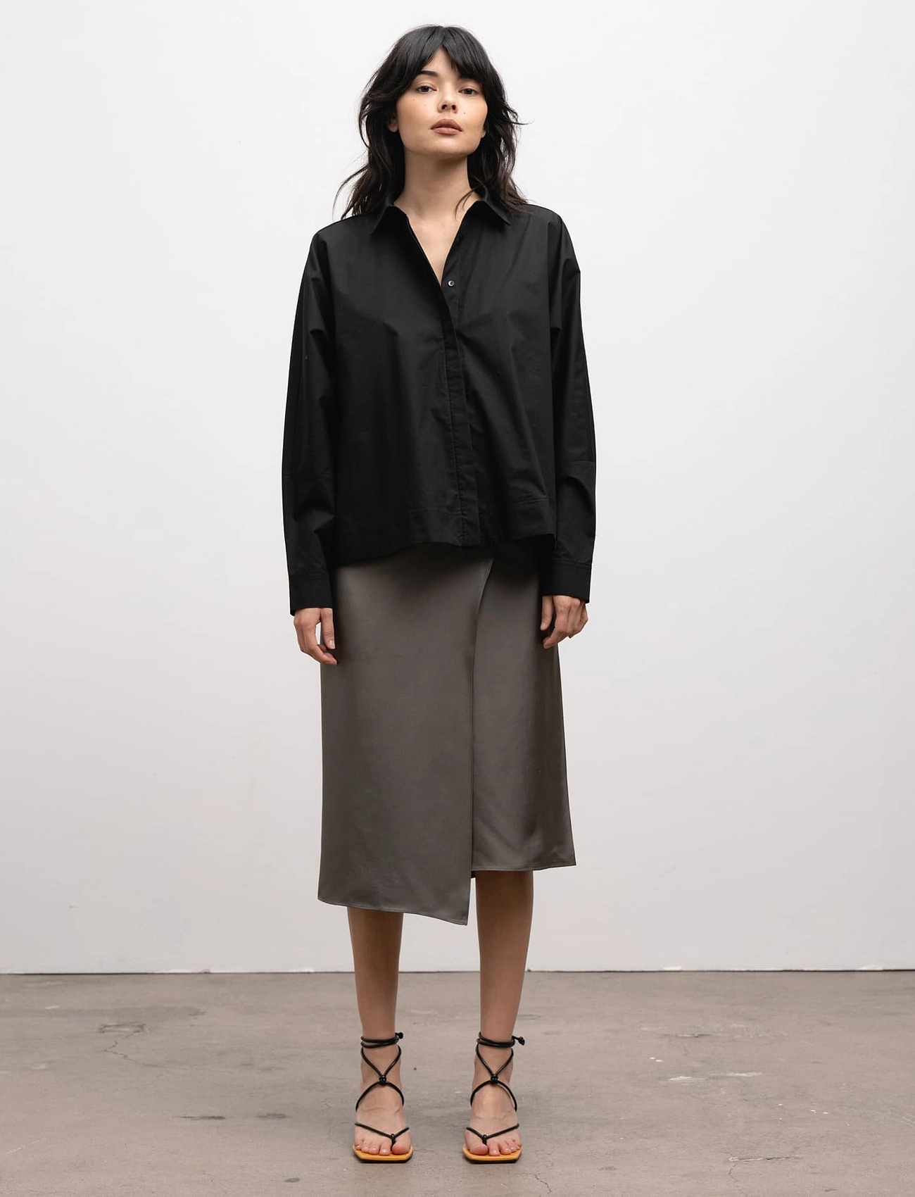 Ahlvar Gallery - Gigi shirt - long-sleeved shirts - black - 0