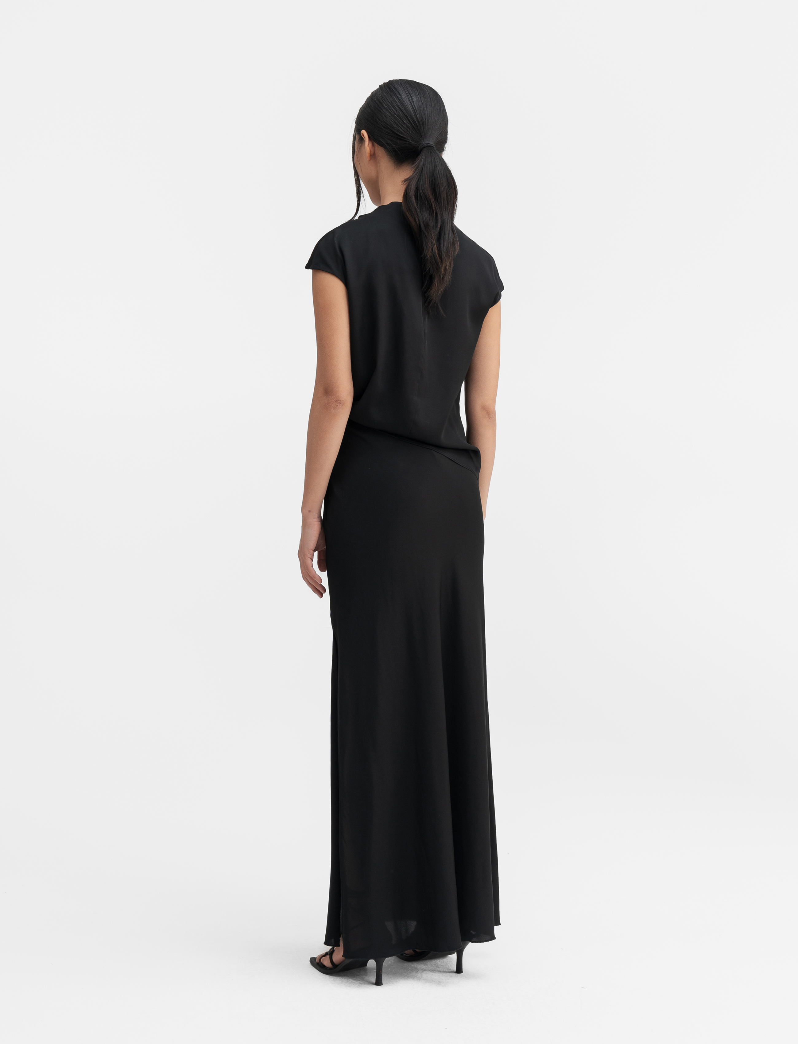 Ahlvar Gallery - Lima silk top - kurzärmelige blusen - black - 4