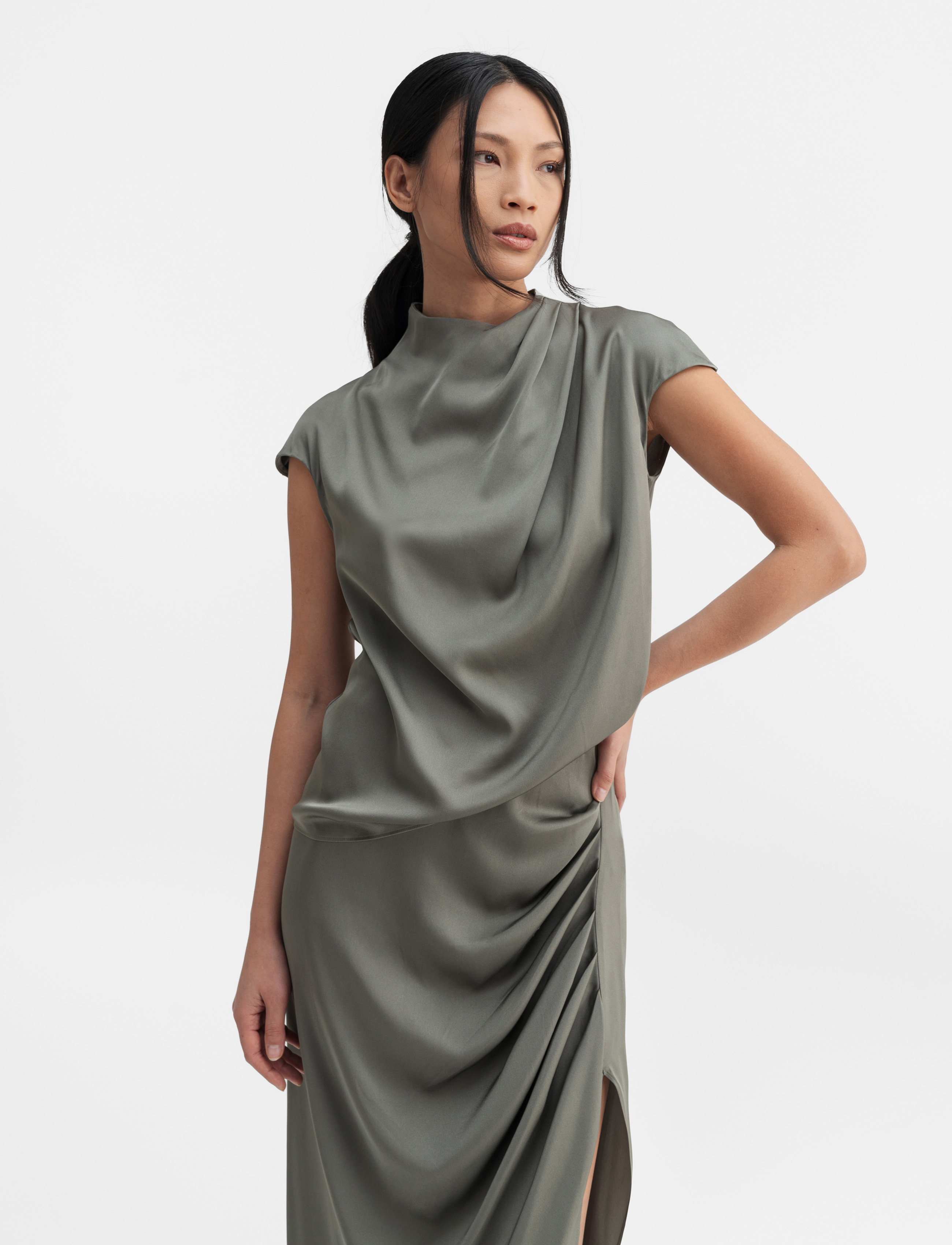 Ahlvar Gallery - Lima silk top - light military - 3