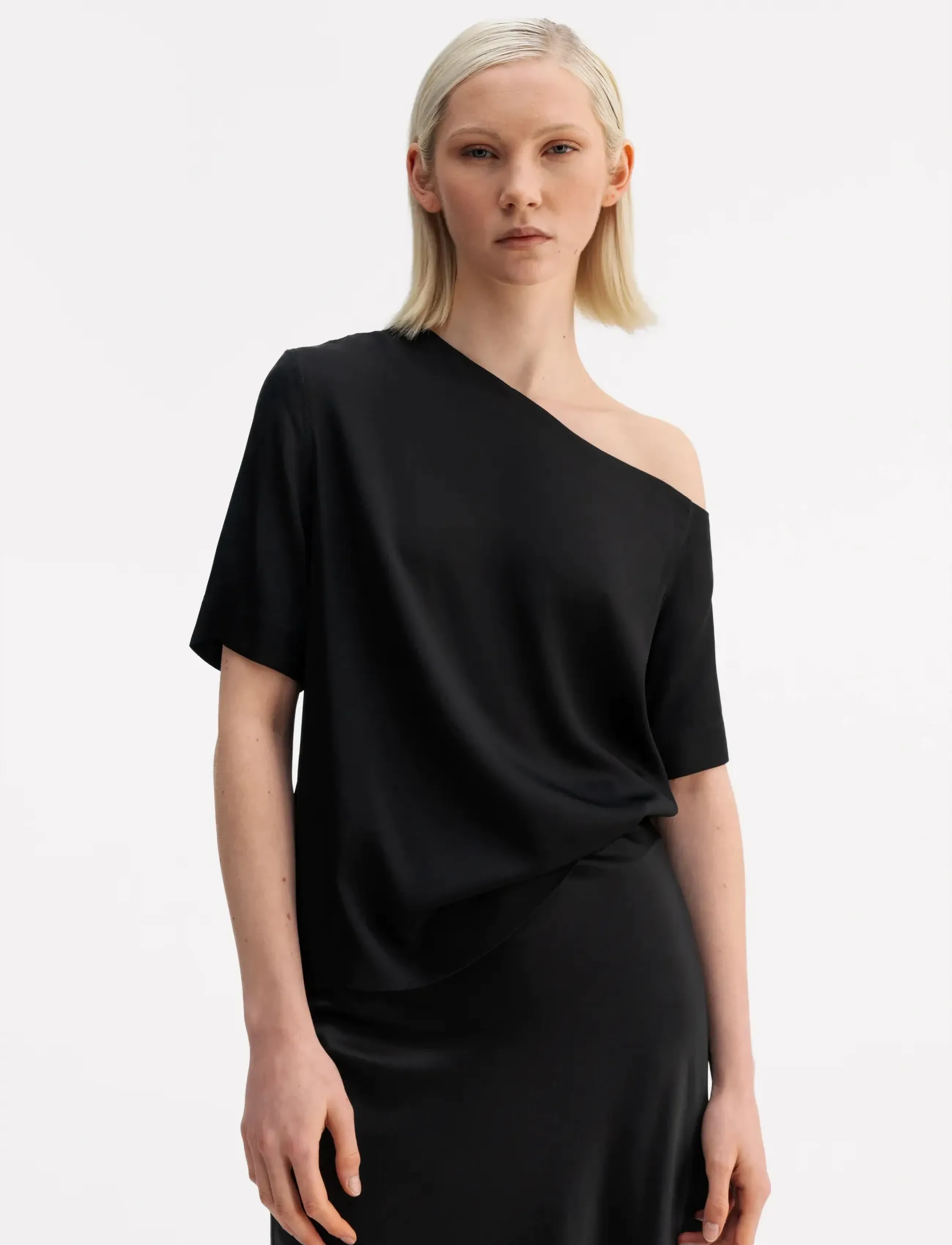 Ahlvar Gallery Chima blouse - Lühikeste varrukatega pluusid - BLACK / black