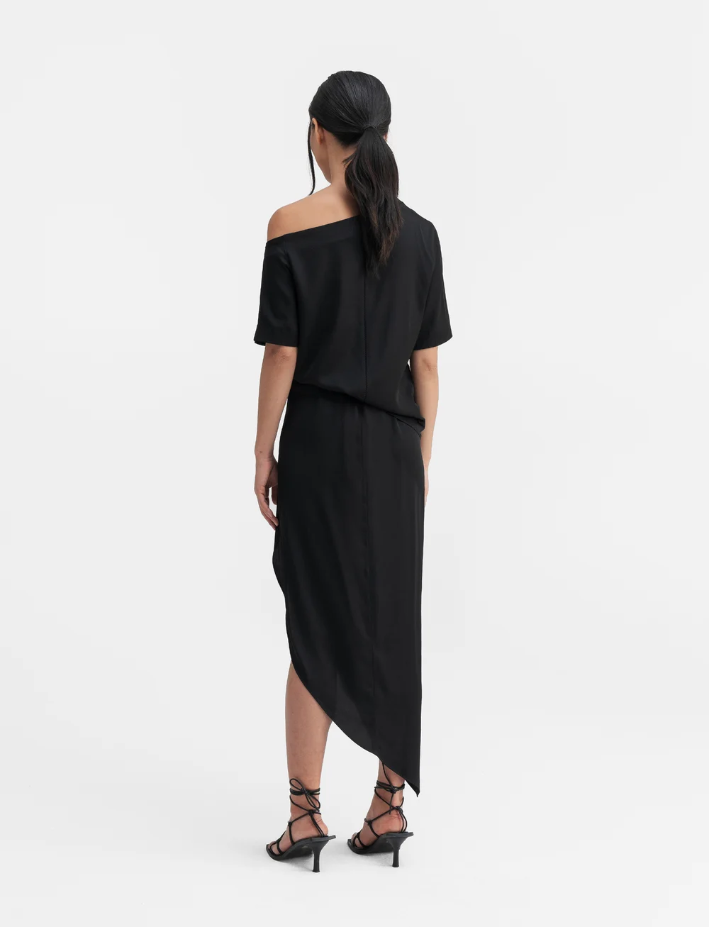 Ahlvar Gallery - Chima silk blouse - kortærmede bluser - black - 4