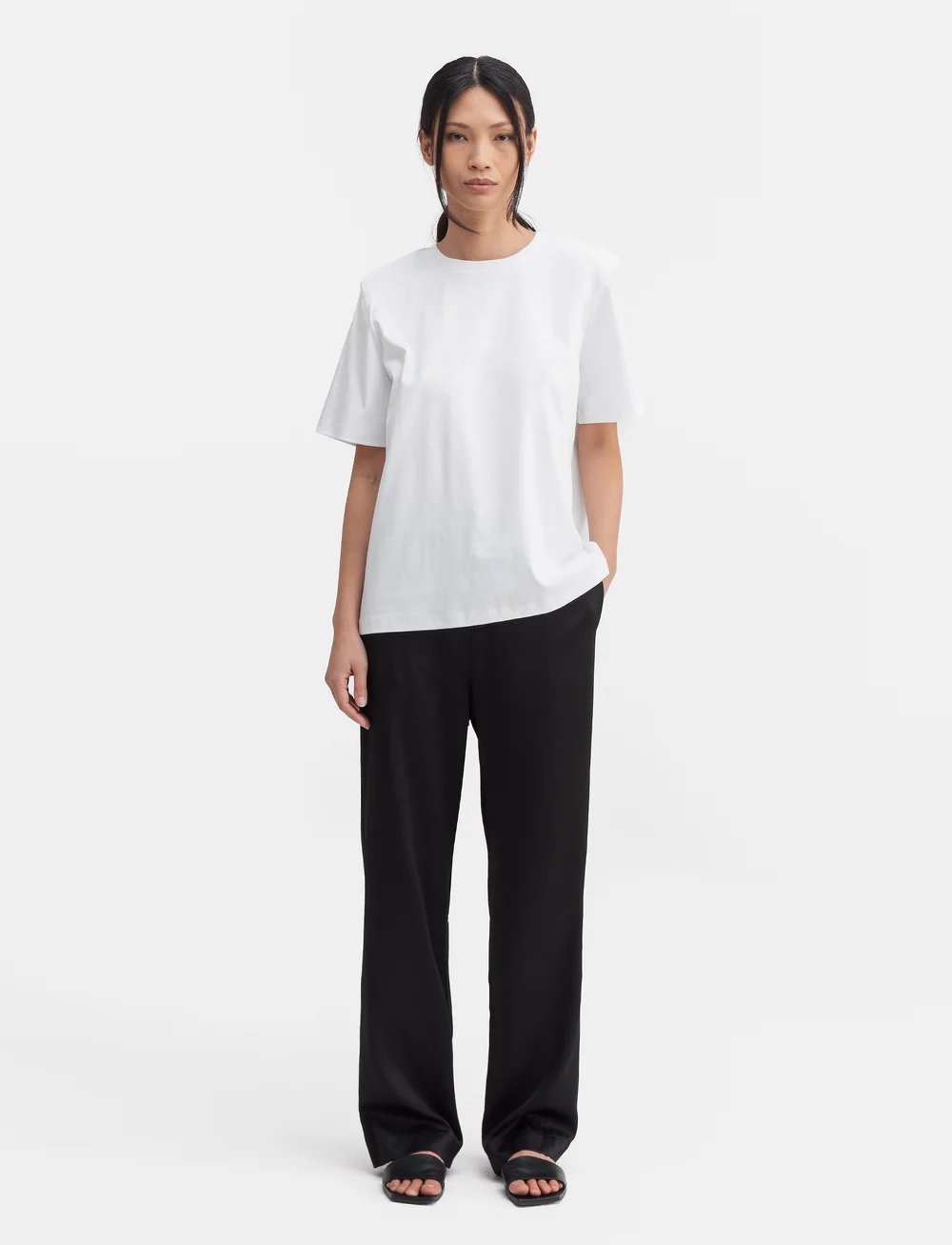 Ahlvar Gallery - Ava satin silk trousers - bukser med lige ben - black - 3