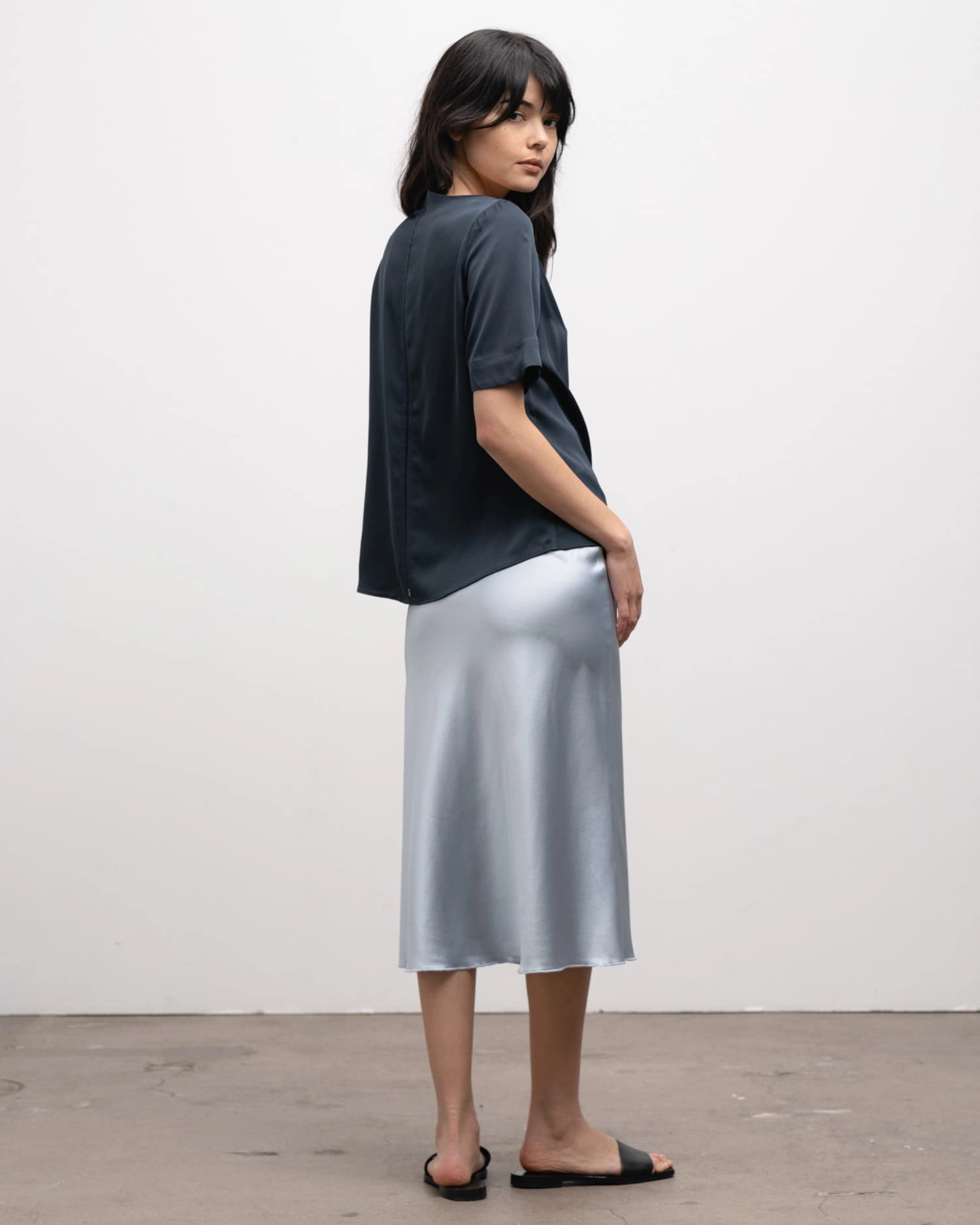 Ahlvar Gallery Lima Silk Tee toppar & linnen dam – bild 2