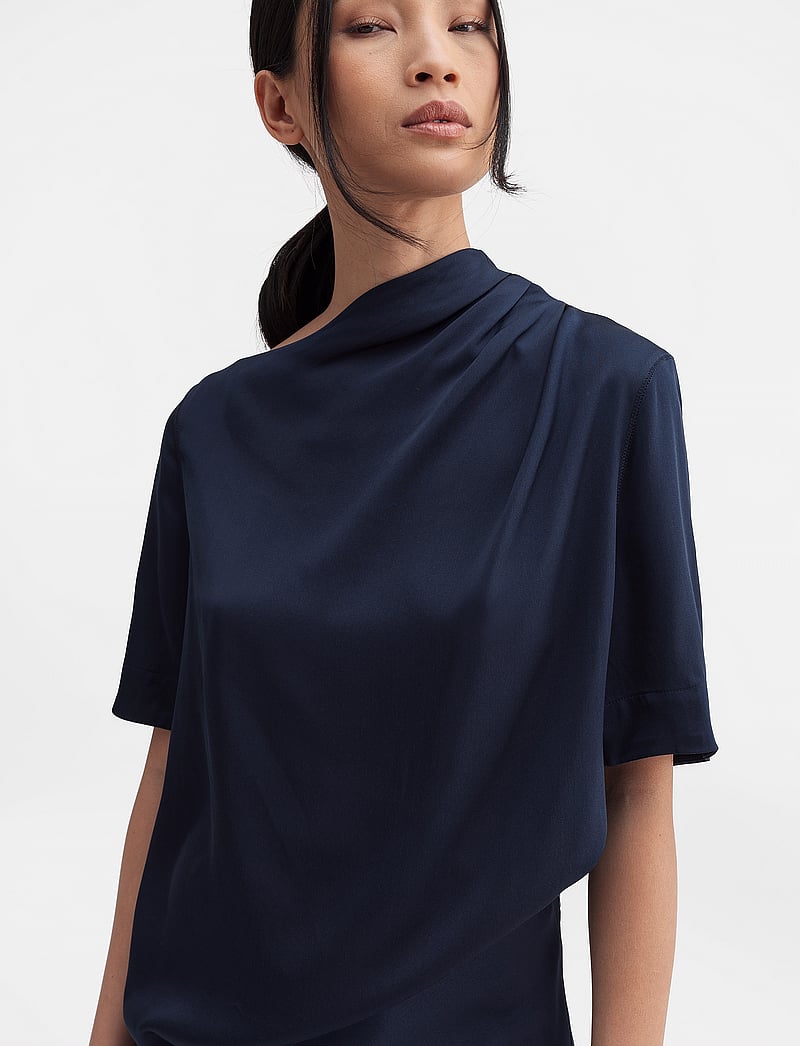Ahlvar Gallery - Lima silk tee - lyhythihaiset puserot - midnight blue - 0