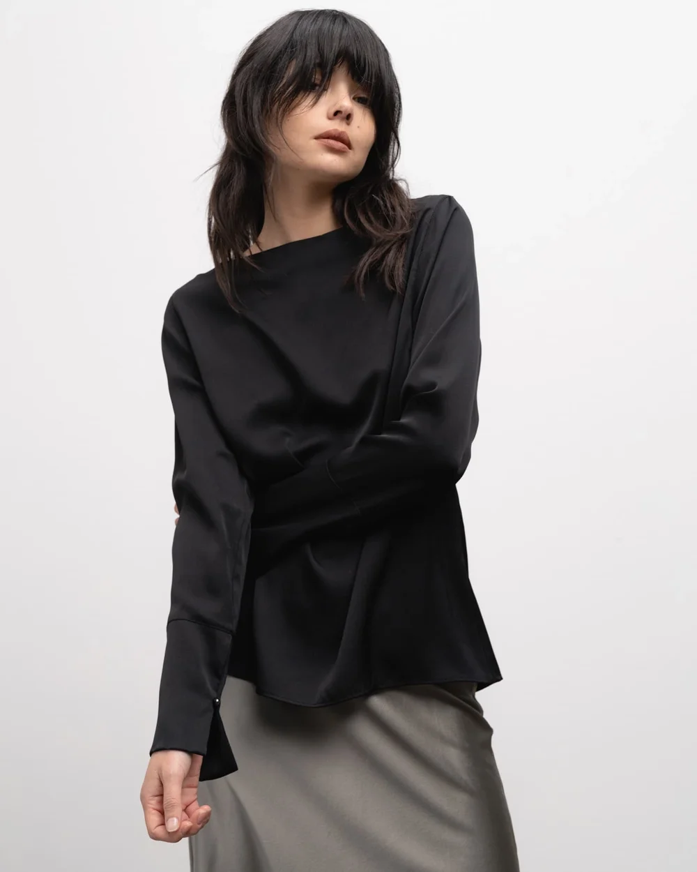 Ahlvar Gallery - Kelly silk blouse - långärmade blusar - black - 5