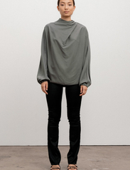 Ahlvar Gallery - Lima blouse - long-sleeved blouses - military green - 2