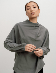 Ahlvar Gallery - Lima blouse - long-sleeved blouses - military green - 3