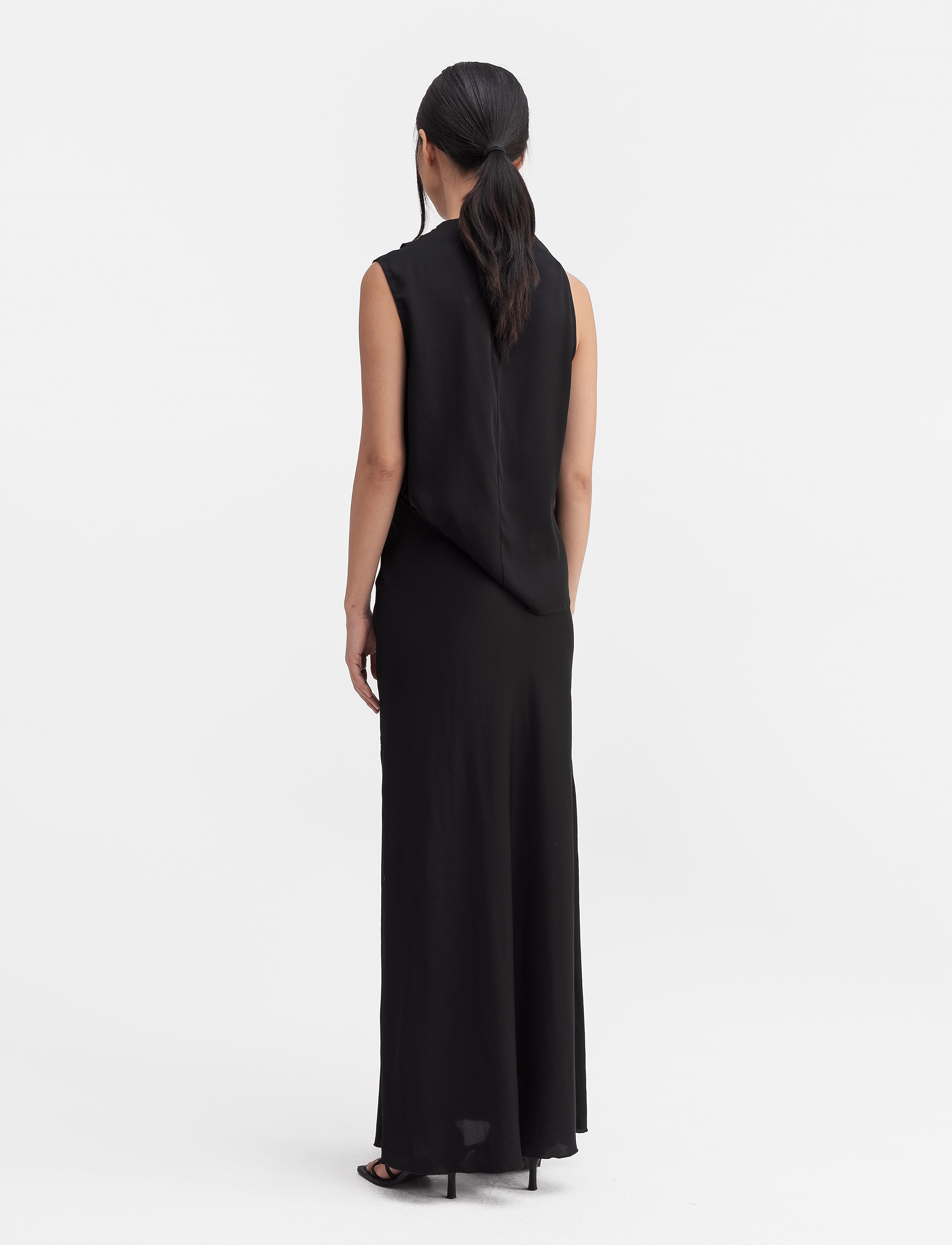 Ahlvar Gallery - Lima silk tank - Ærmeløse bluser - black - 4