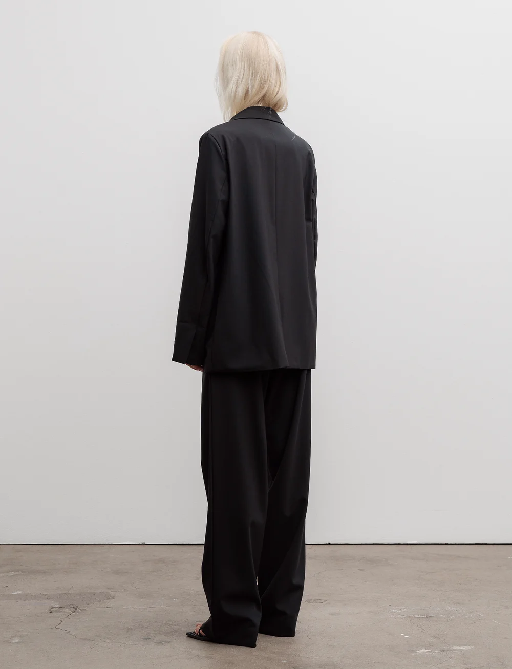 Ahlvar Gallery - Liv wool blazer - black - 4