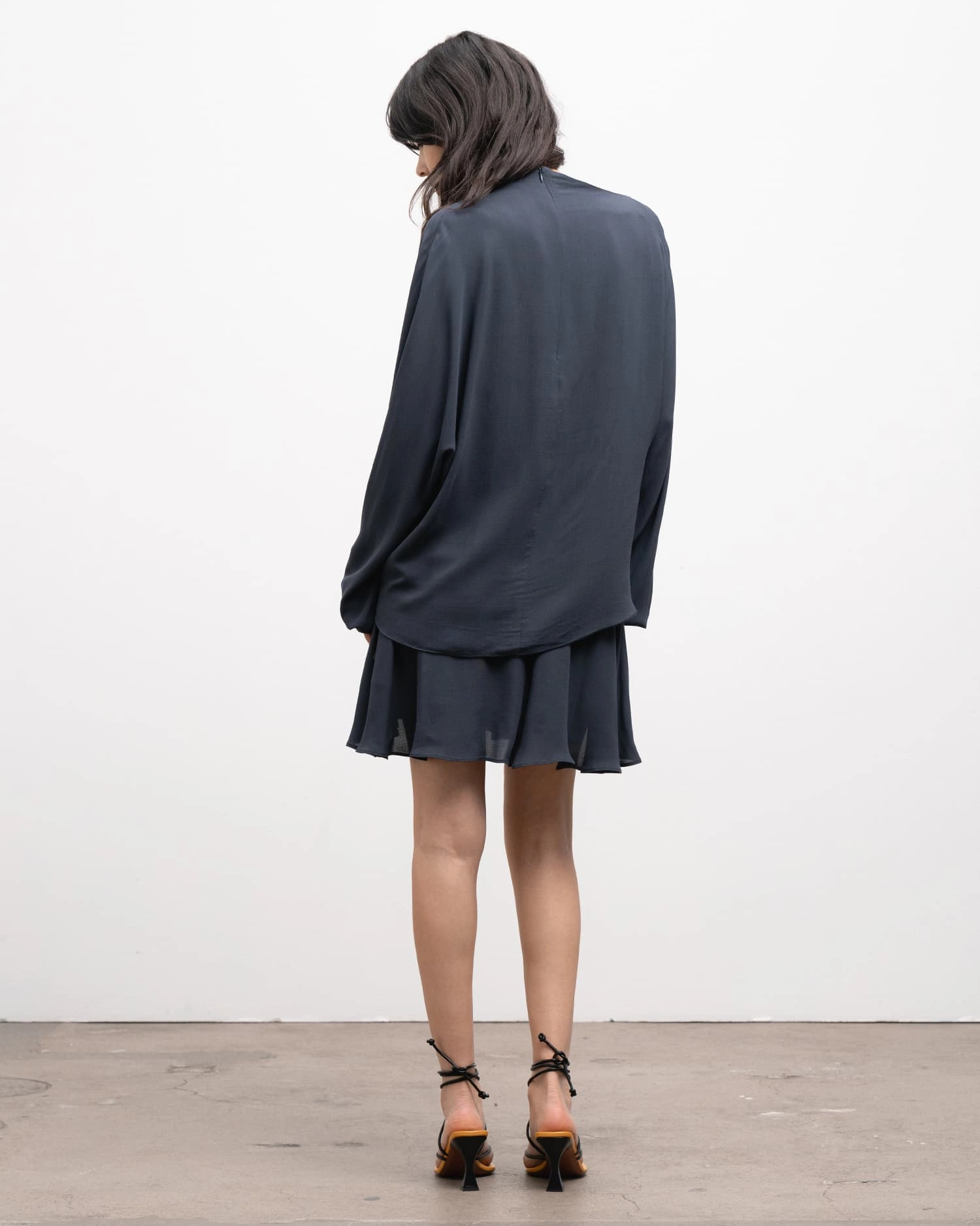 Ahlvar Gallery - Lizy linen skirt - blue grey - 3