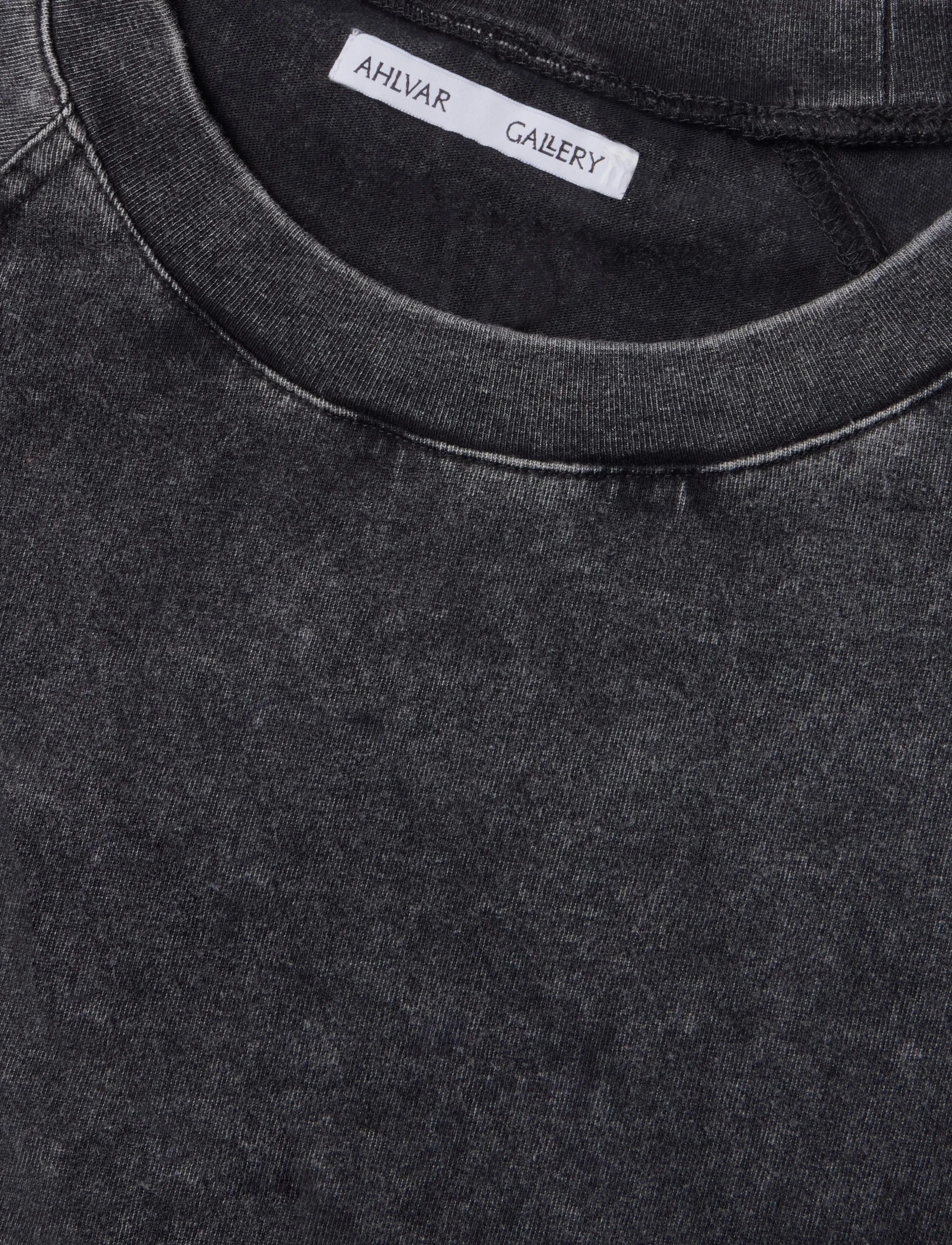 Ahlvar Gallery - Thelma LS tee - långärmade toppar - washed black - 4