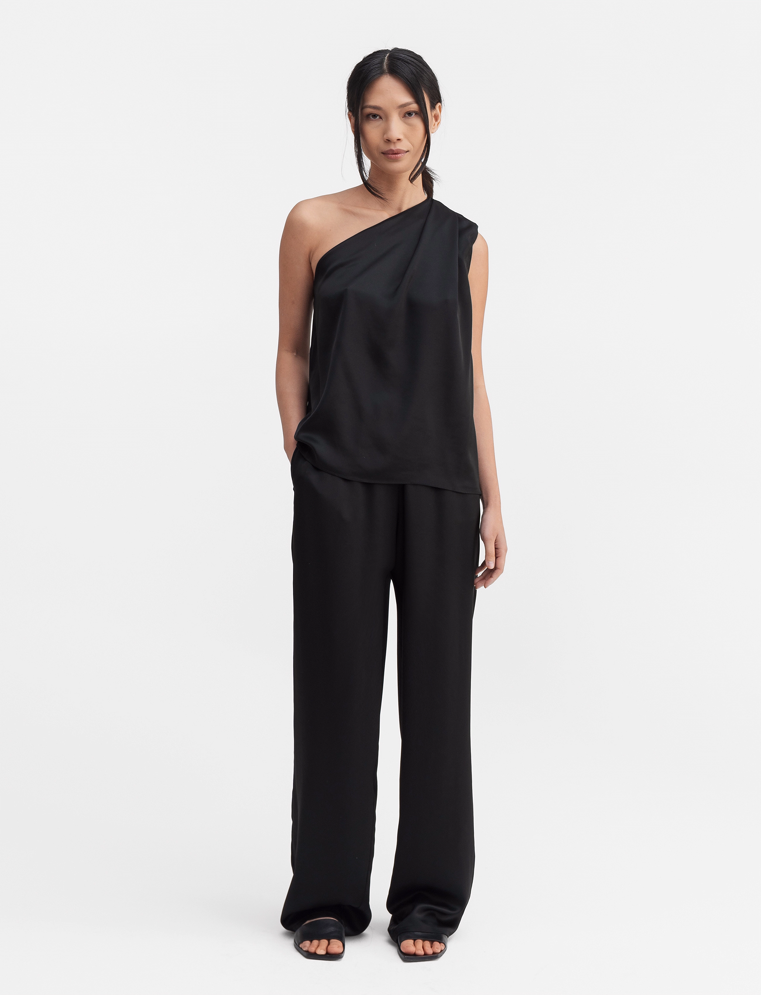 Ahlvar Gallery - Ayla satin trousers - bukser med lige ben - black - 3