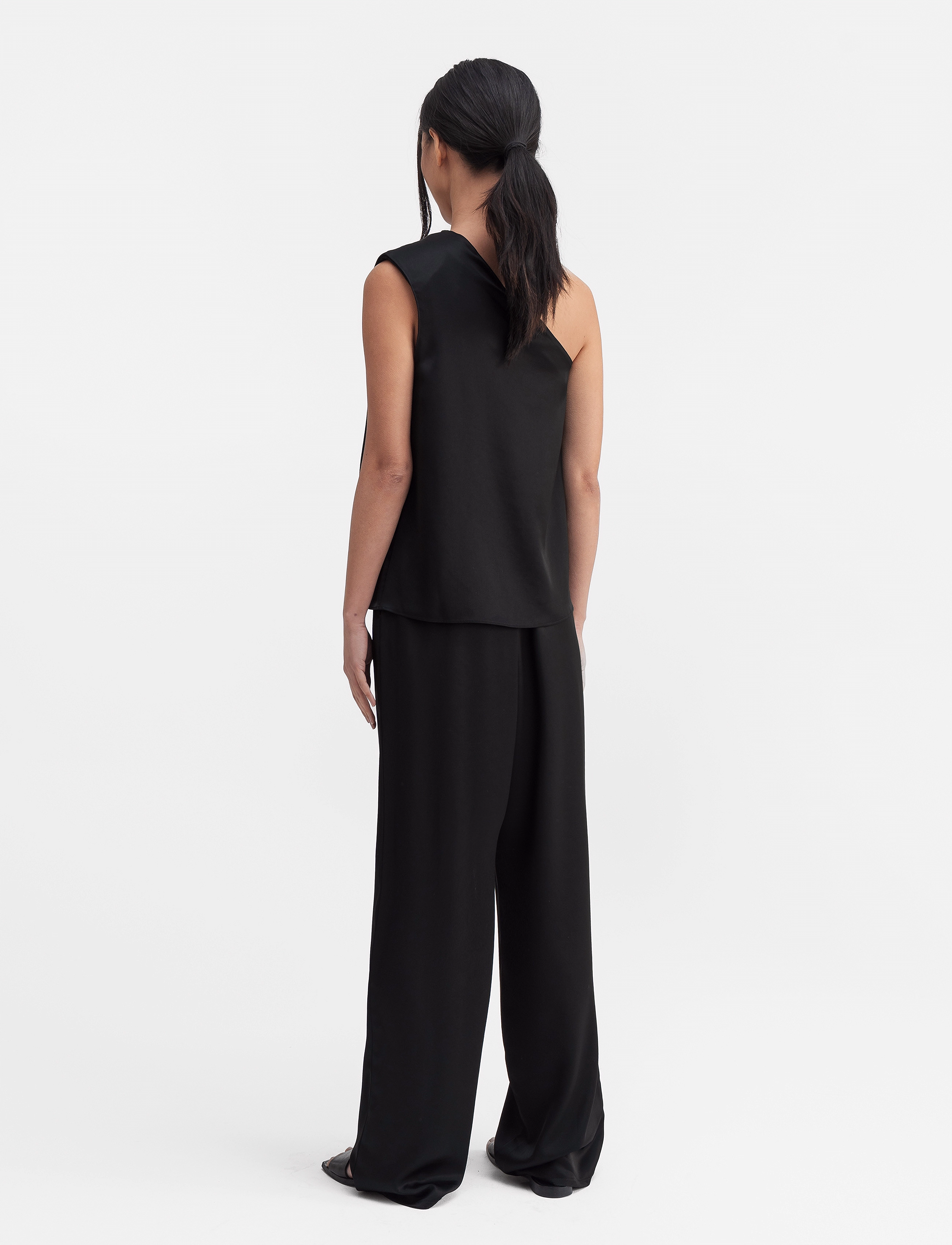 Ahlvar Gallery - Ayla satin trousers - bukser med lige ben - black - 4
