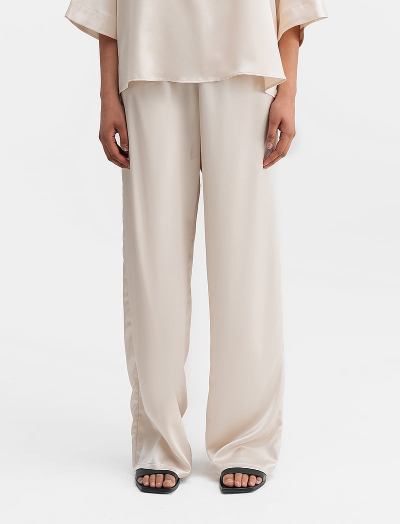 Ahlvar Gallery - Ayla satin trousers - straight leg hosen - cream - 0