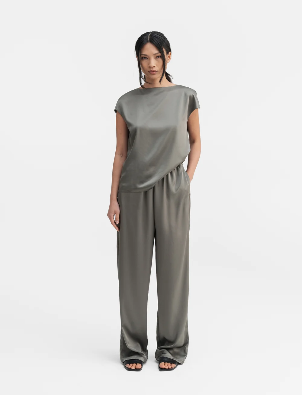 Ahlvar Gallery - Ayla satin trousers - tiesaus kirpimo kelnės - light military - 3