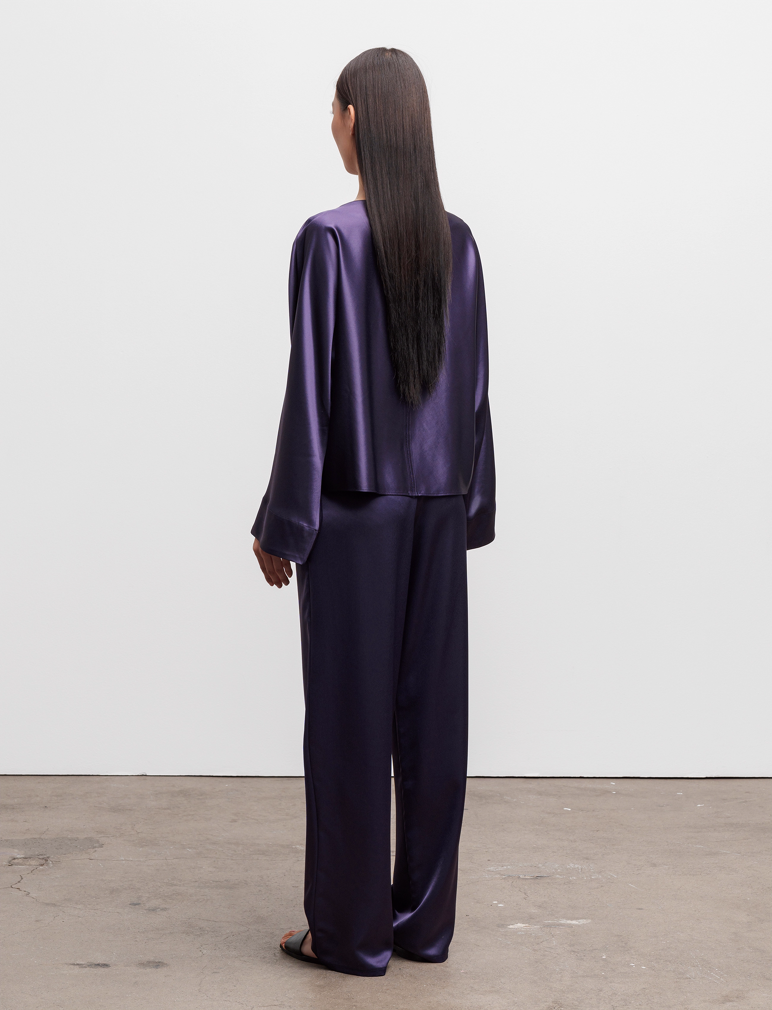 Ahlvar Gallery - Ayla satin trousers - raka byxor - plum - 4