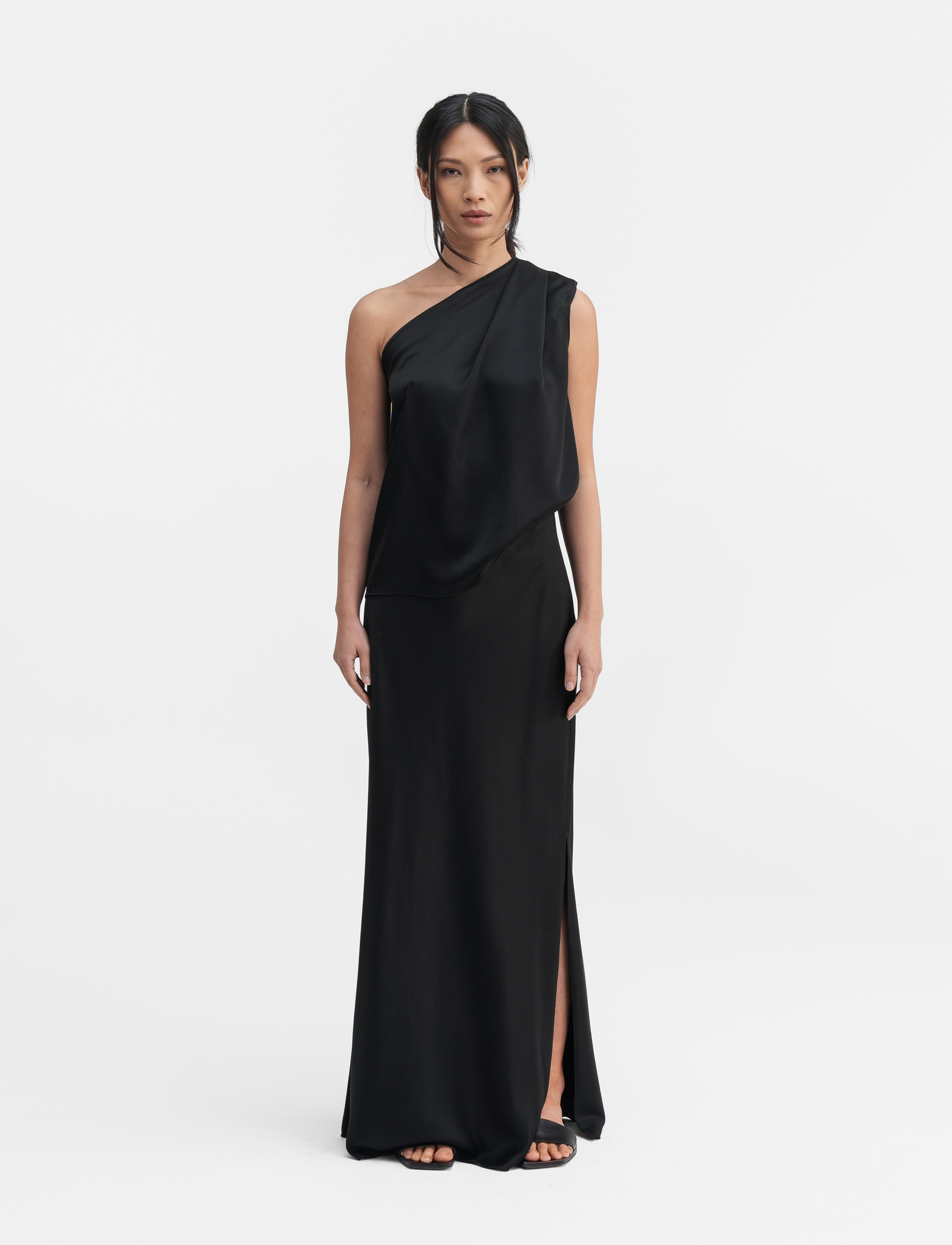 Ahlvar Gallery - Hana long logo satin skirt - maxi nederdele - black - 3