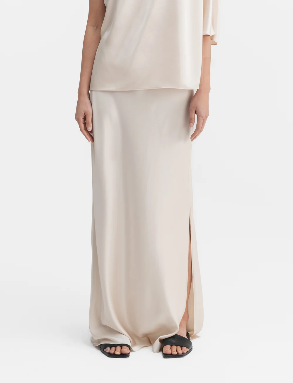 Ahlvar Gallery - Hana long logo satin skirt - satinkjolar - cream - 0
