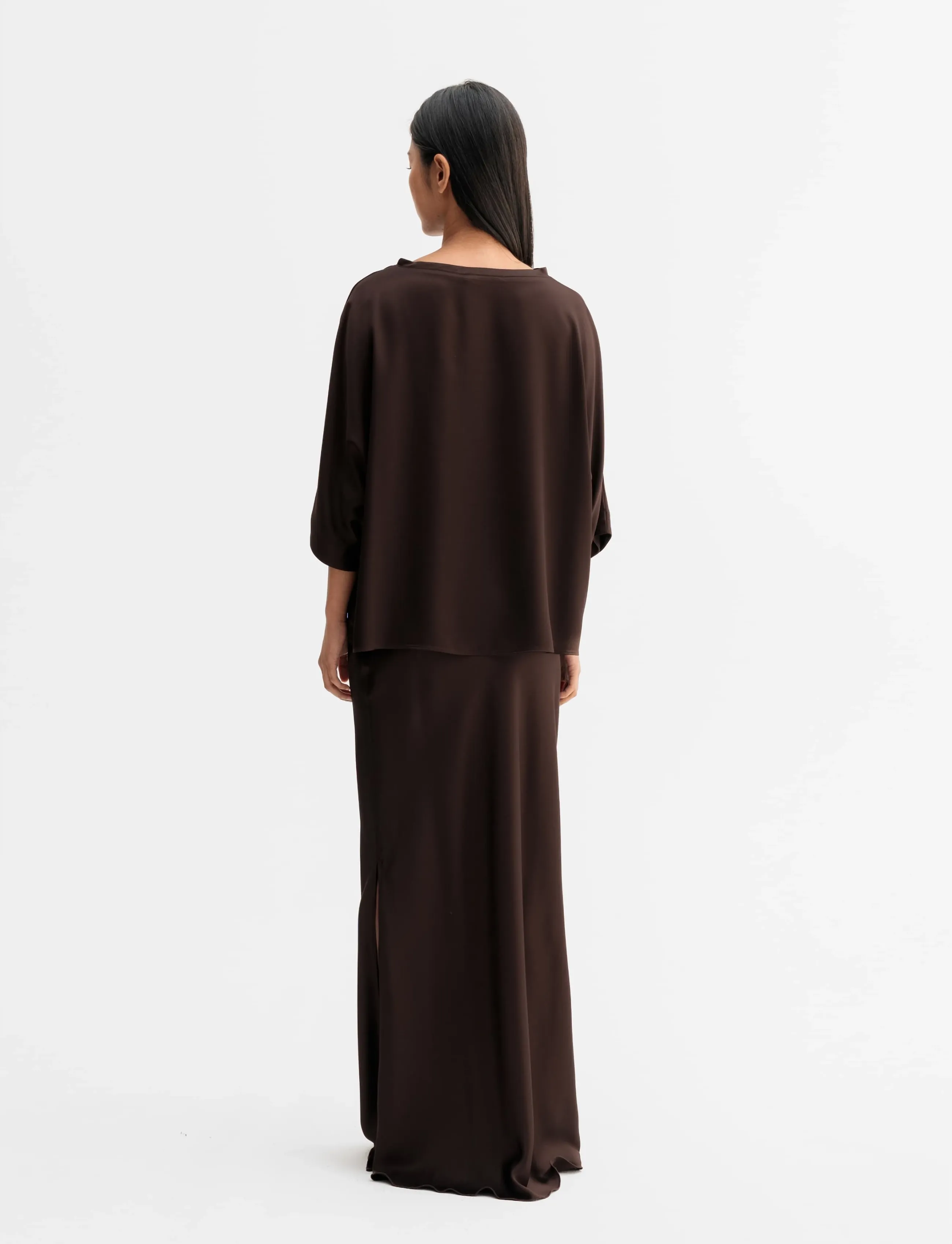 Ahlvar Gallery - Hana long logo satin skirt - maksiseelikud - dark brown - 4