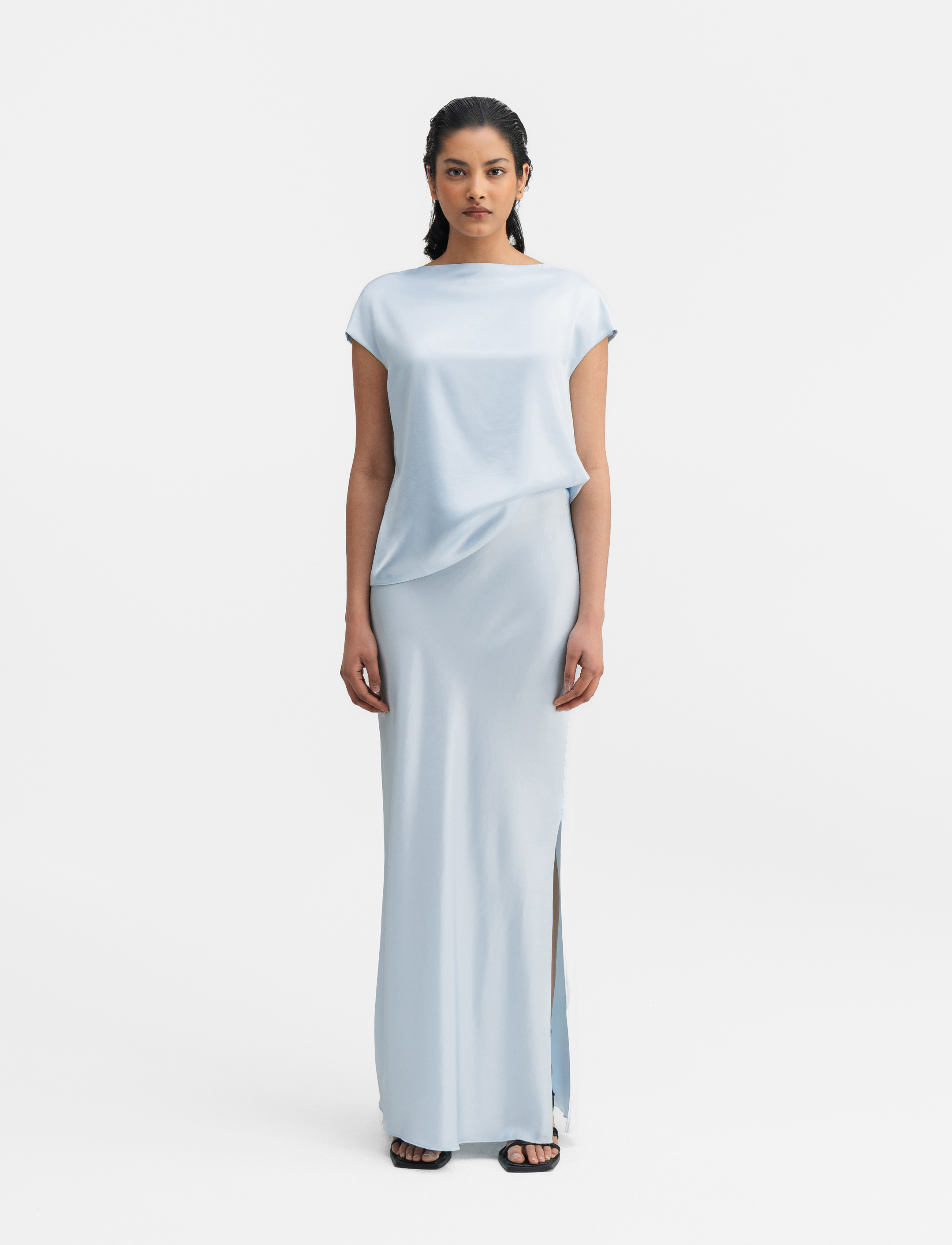Ahlvar Gallery - Hana long logo satin skirt - maxi nederdele - sky blue - 4