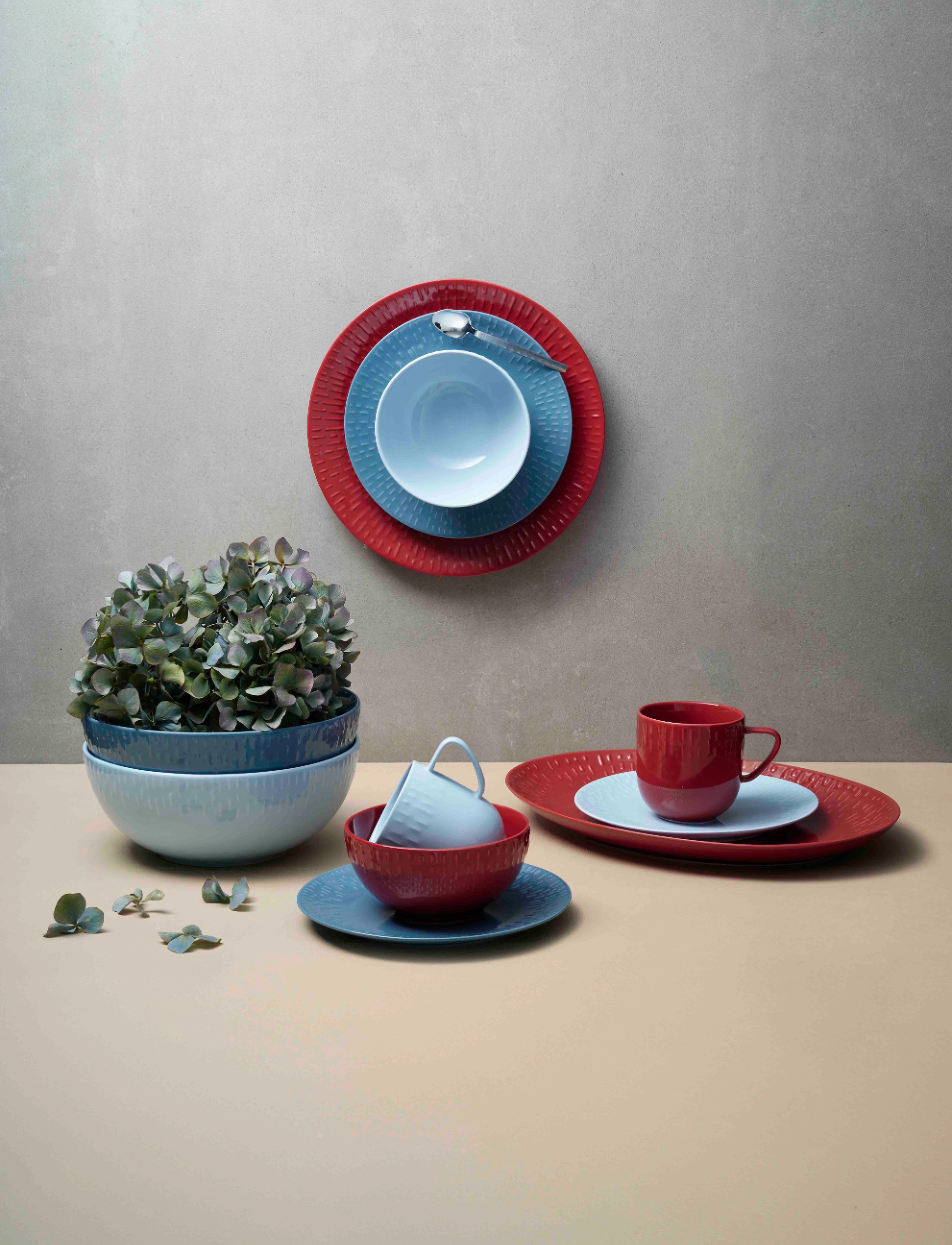 Aida Confetti Dessert Plate W/Relief 1 Pcs Giftbox, Ø 21.8 cm x 21.8, Blue, Tallerkener > Små Tallerkener, Unisex