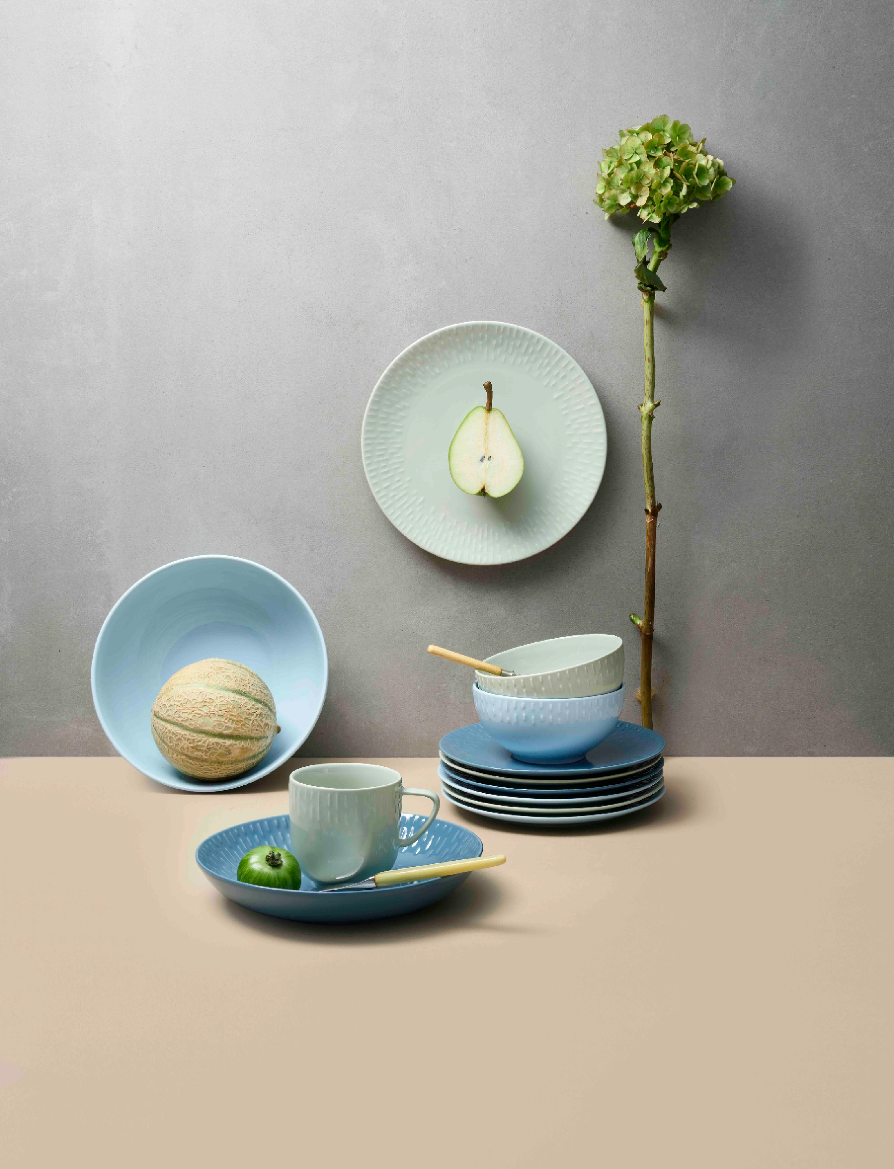 Aida Confetti Pasta Plate W/Relief 1 Pcs Giftbox, Ø 25.2 cm x 25.2, Blue, Tallerkener > Pastatallerkener, Unisex