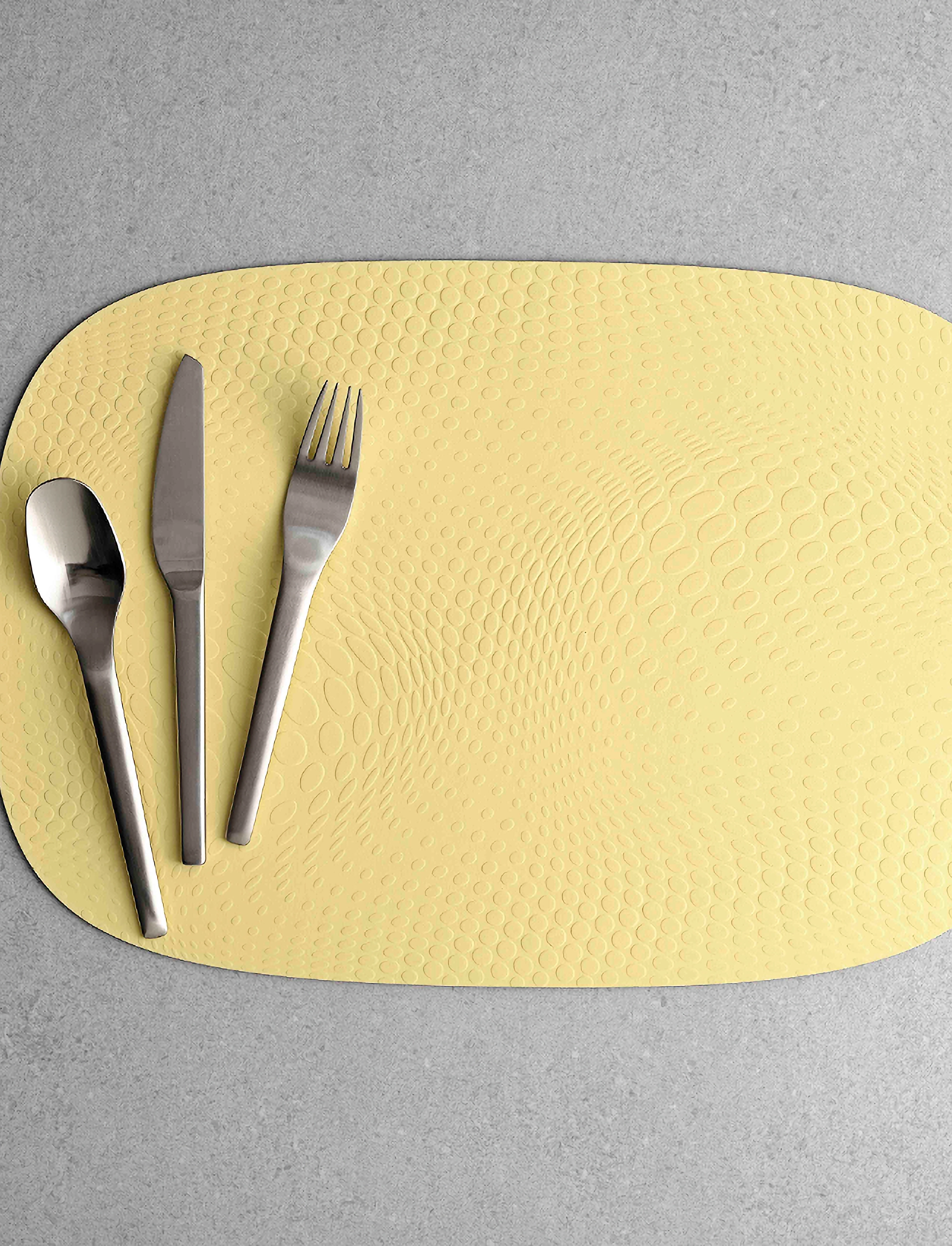 Aida Karim Rashid Lemon Dækkeserviet 95% Genbrugslæder 1 Stk 45,0X30,6 cm, One Size x 45, Yellow, Køkkentekstiler > Dækkeservietter, Unisex