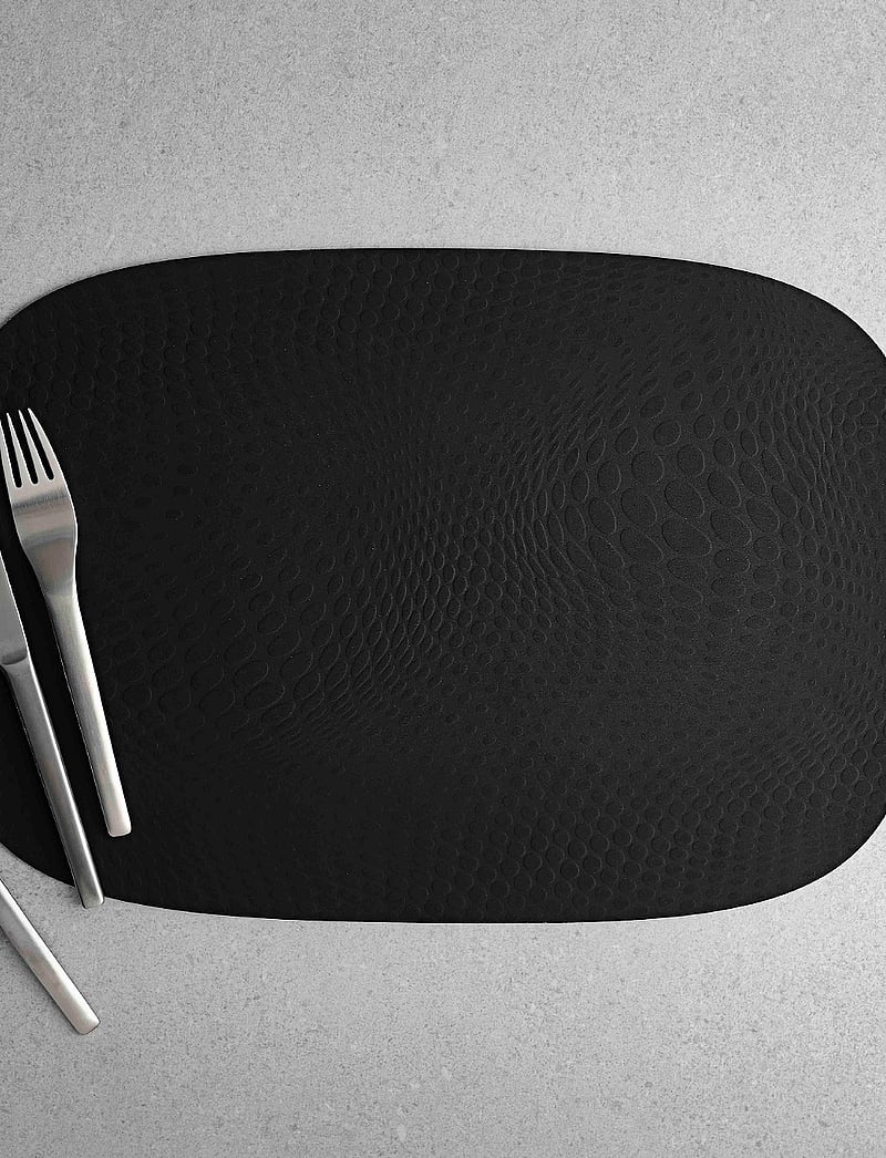 Aida - Karim Rashid Pepper dækkeserviet 95% genbrugslæder 1 stk 45,0x30,6 cm - platzdeckchen - pepper - 0