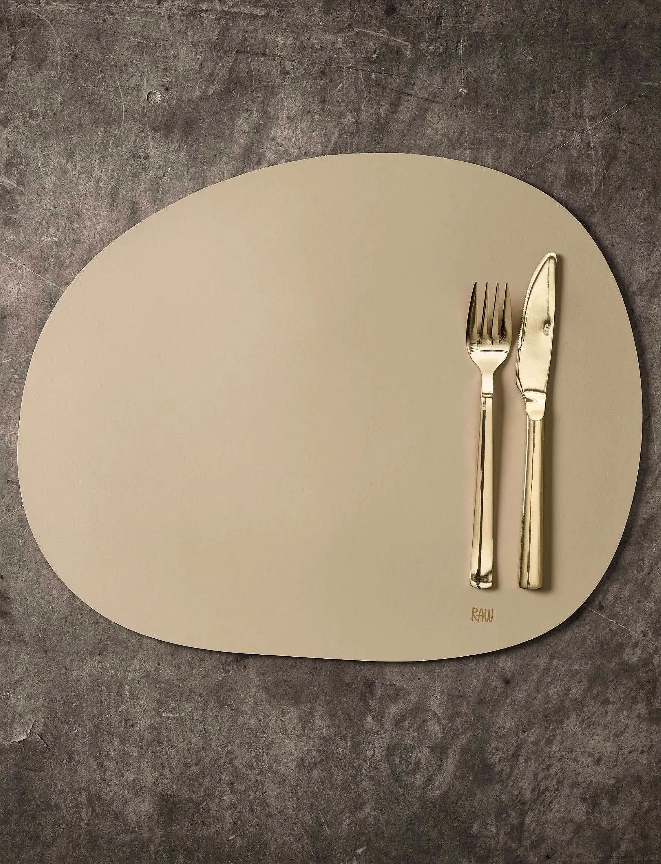 Aida Raw Silicone Placemat Soft Surface 1 Pcs. 41 X 33.5 Cm, 41X33.5 cm, Tableware, Beige - Placemats, Kinder