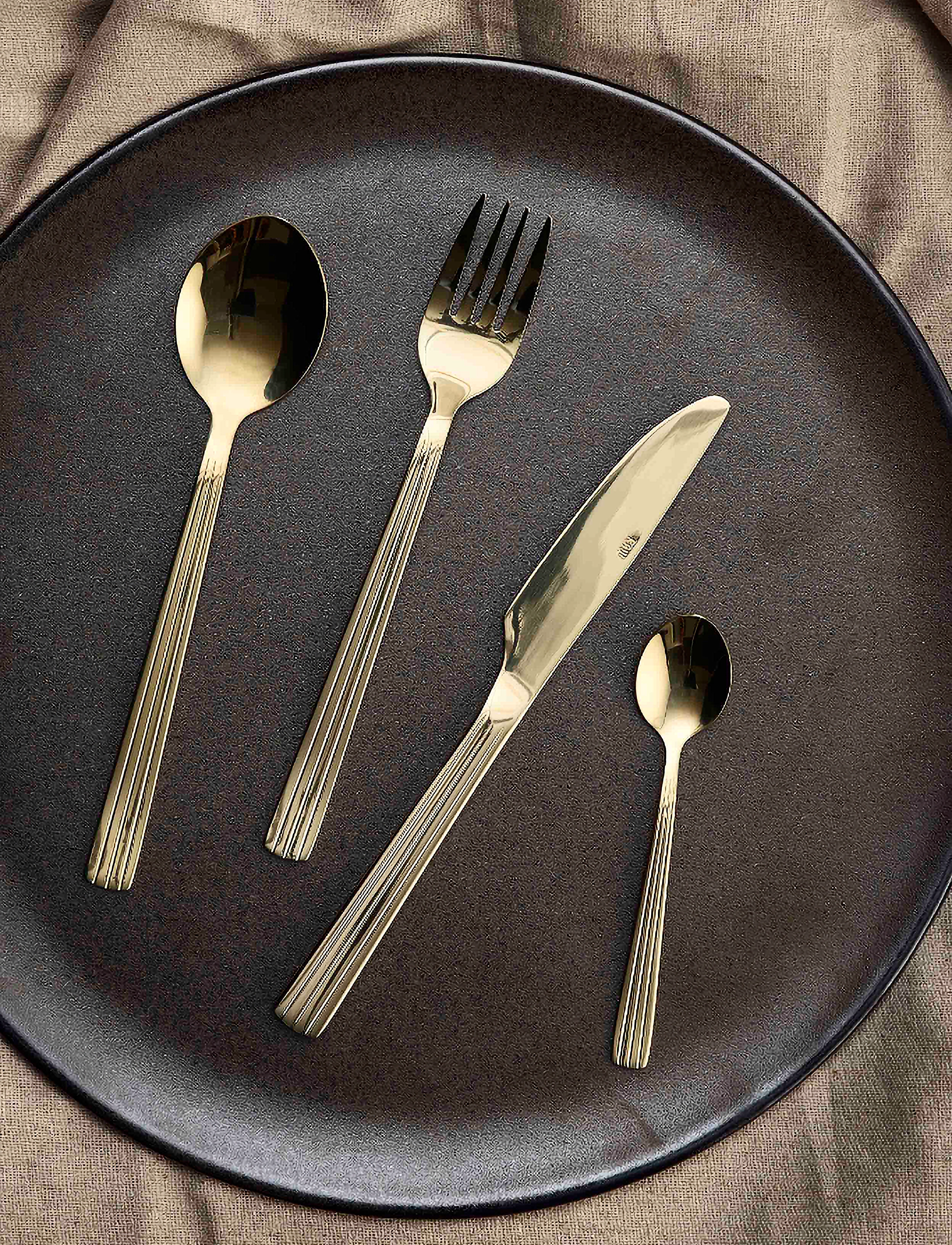 Aida Raw Bestik 16 Dele Sæt Champagne Guld Farvet Belægning 4 X (Kniv, Ske, Gaffel, Kaffeske) Gaveæske, One Size x 27.6, Cutlery, Gold - Cutlery Set,