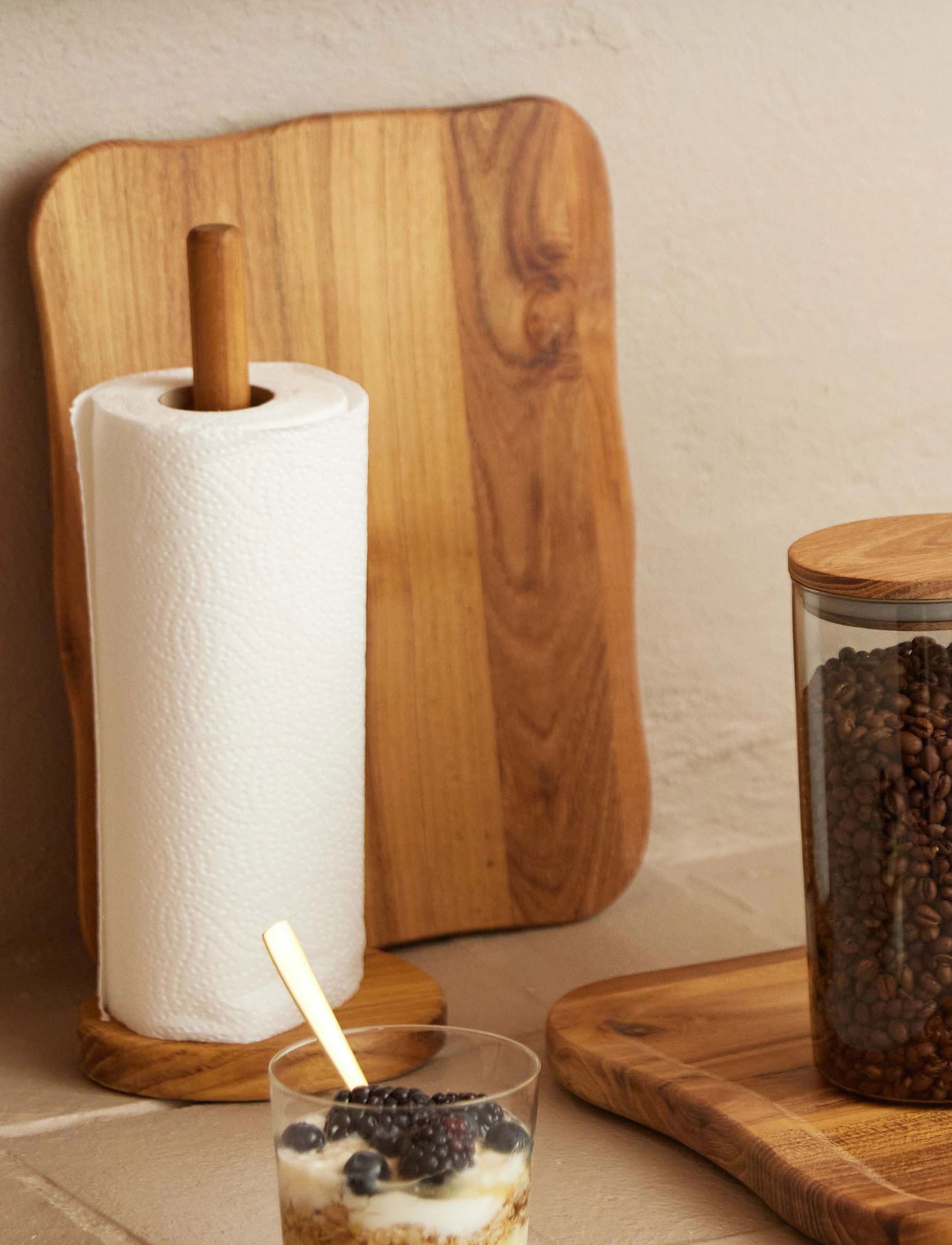 Aida Raw Teak Køkkenrulleholder 13.2X11.7X30.6 Cm 1 Stk, One Size, Kitchen, Braun - Household Paperholder, Homeware