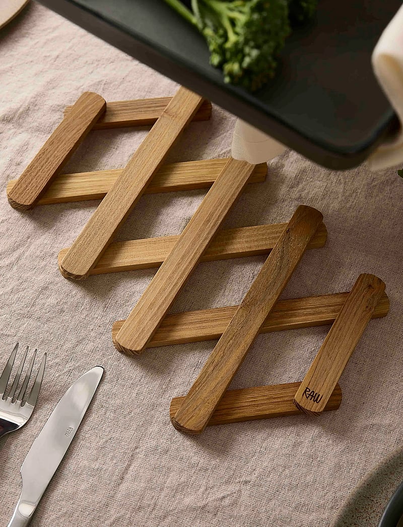 Aida - RAW Teak Adjustable Trivet - 60 cm - topfuntersetzer - teak wood - 0