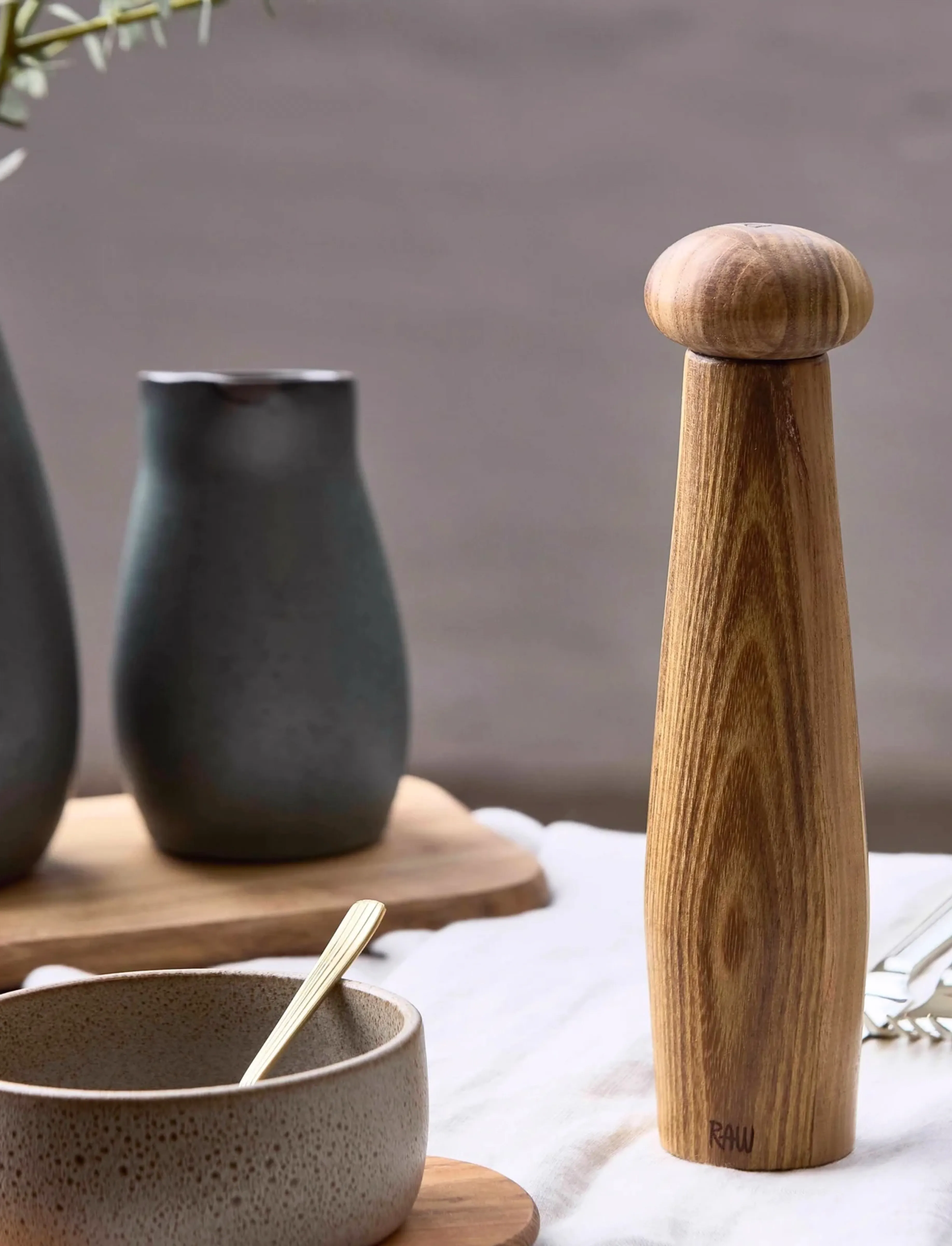 Aida Raw Teak Ceramic Pepper Grinder Tall H27.5 X D6.5Cm. 1 Pcs., H:27.5 cm, Grinders, Beige - Salt & Shakers, Homeware