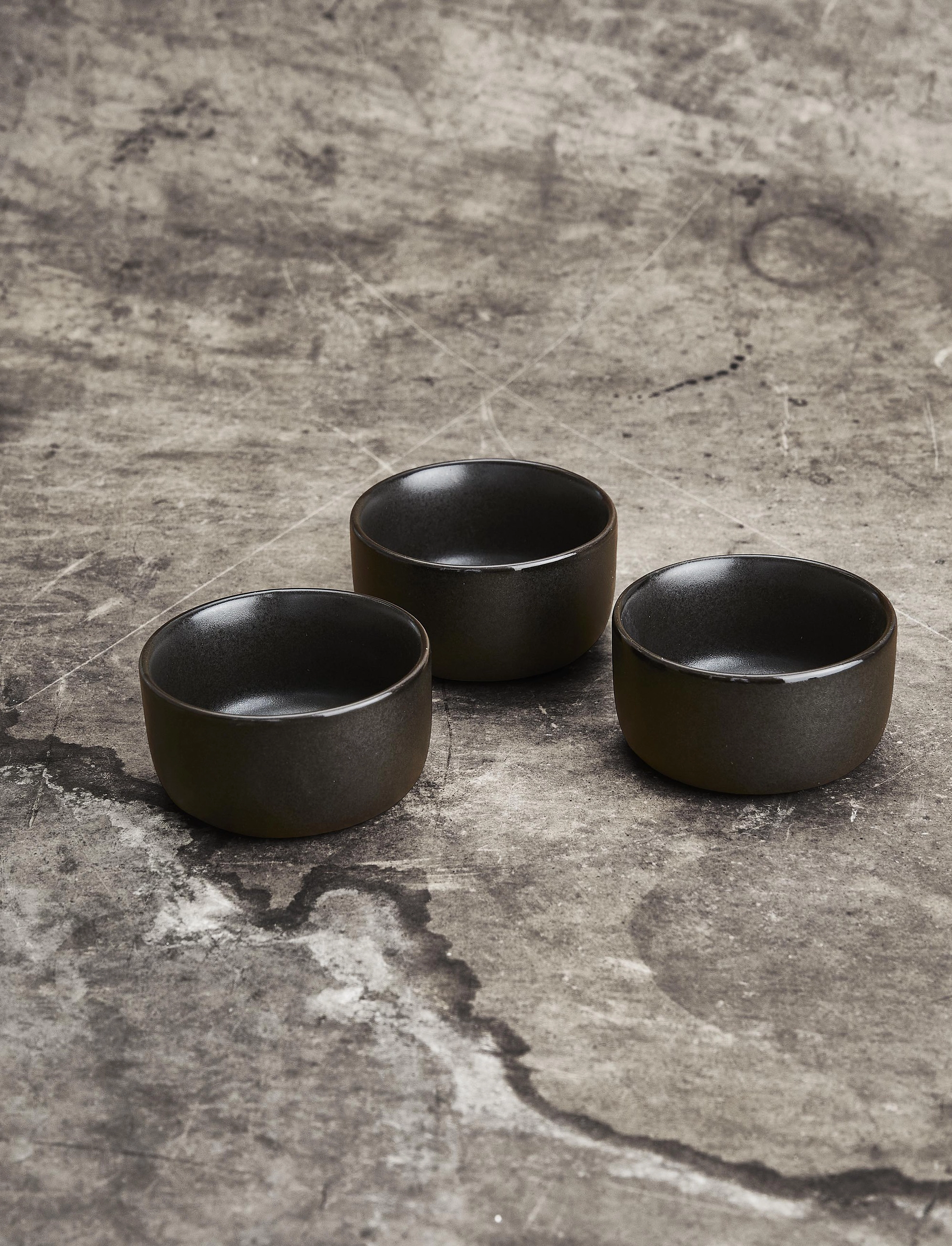 Aida Raw Titanium Black - 3-Pak Mini Skål D7,5 X H3,8 cm Gaveæske, One Size, Black, Bordservice > Skåle, Unisex