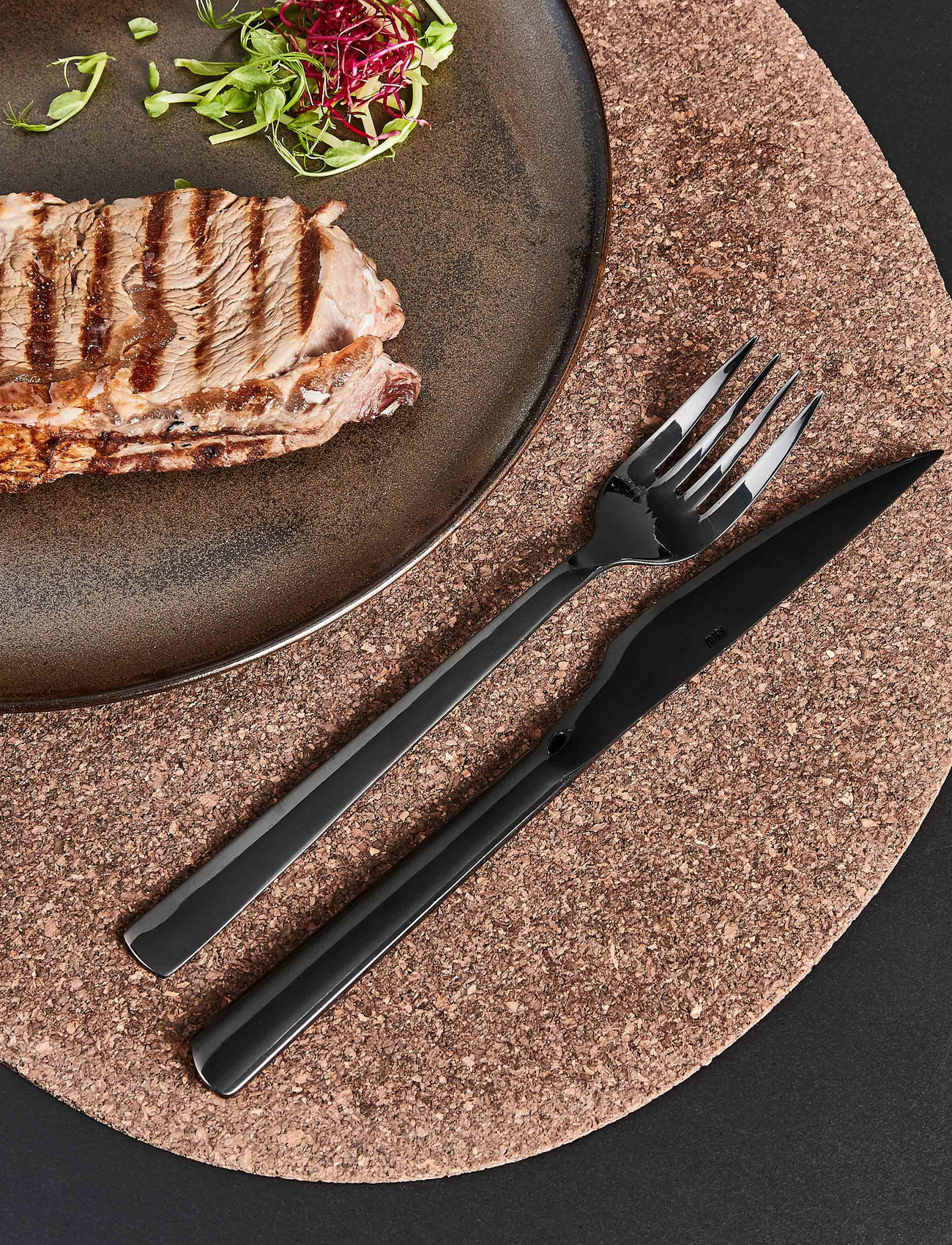 Aida - raw steakset black coating 8 pcs set - cutlery sets - black - 1