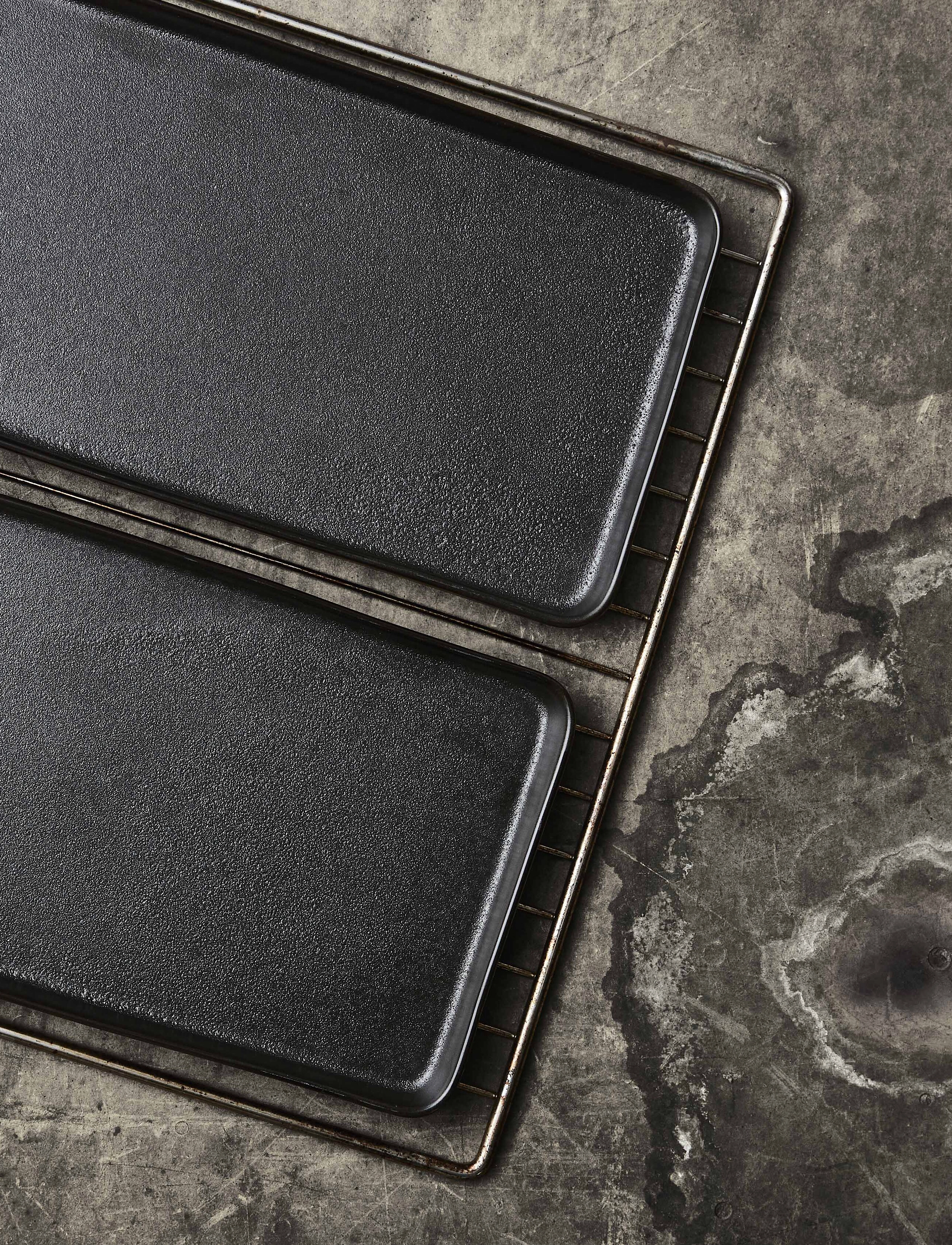 Aida Raw Metallic Brown Rectangular Dish, 34X18X2.5 cm, Serving Dishes, Braun - Platters, Homeware