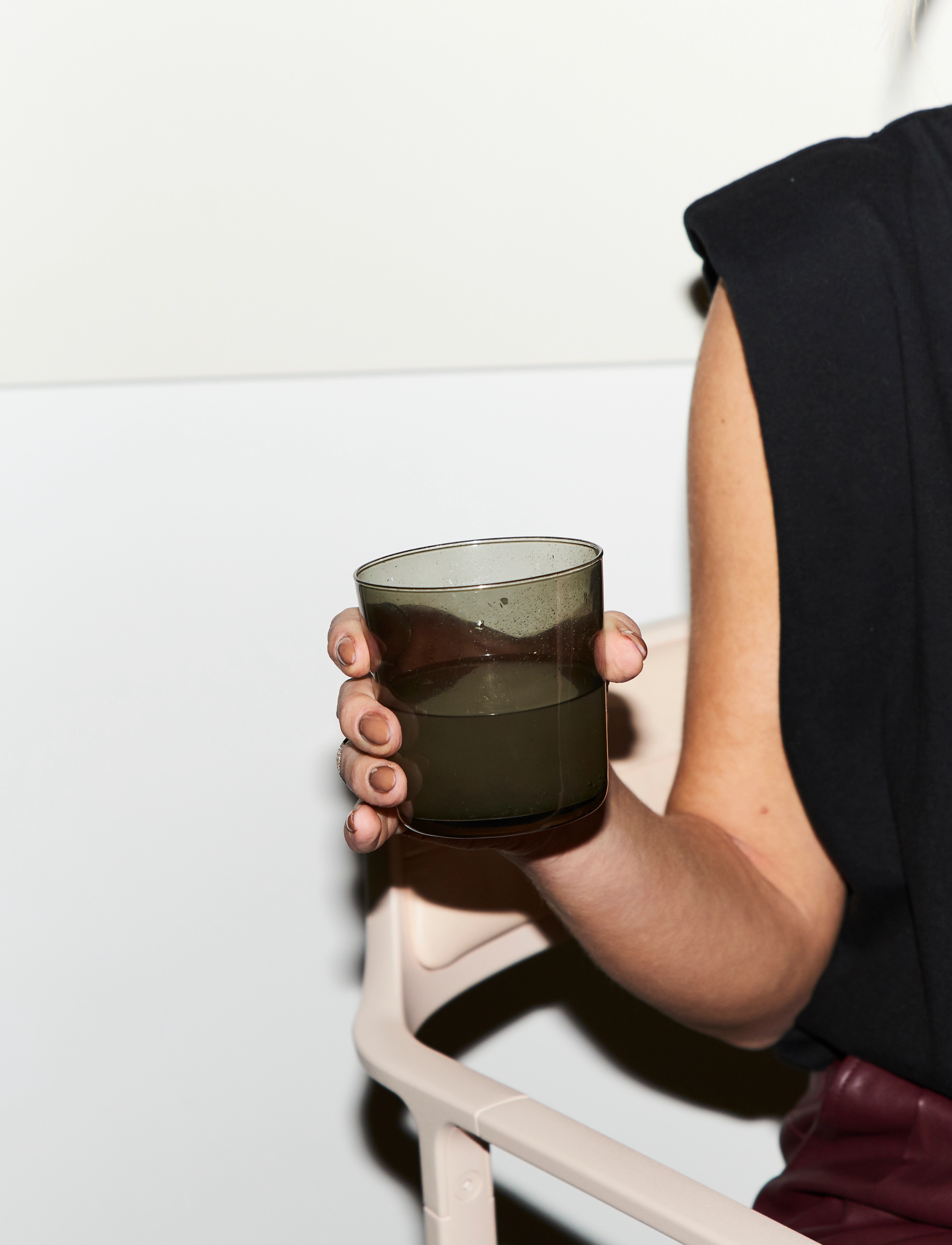 Aida Raw Glass - Vandglas Smoke 4 Stk 37 Cl Sleeve Pakning, 37 CL, Nude, Glas > Drikkeglas, Unisex