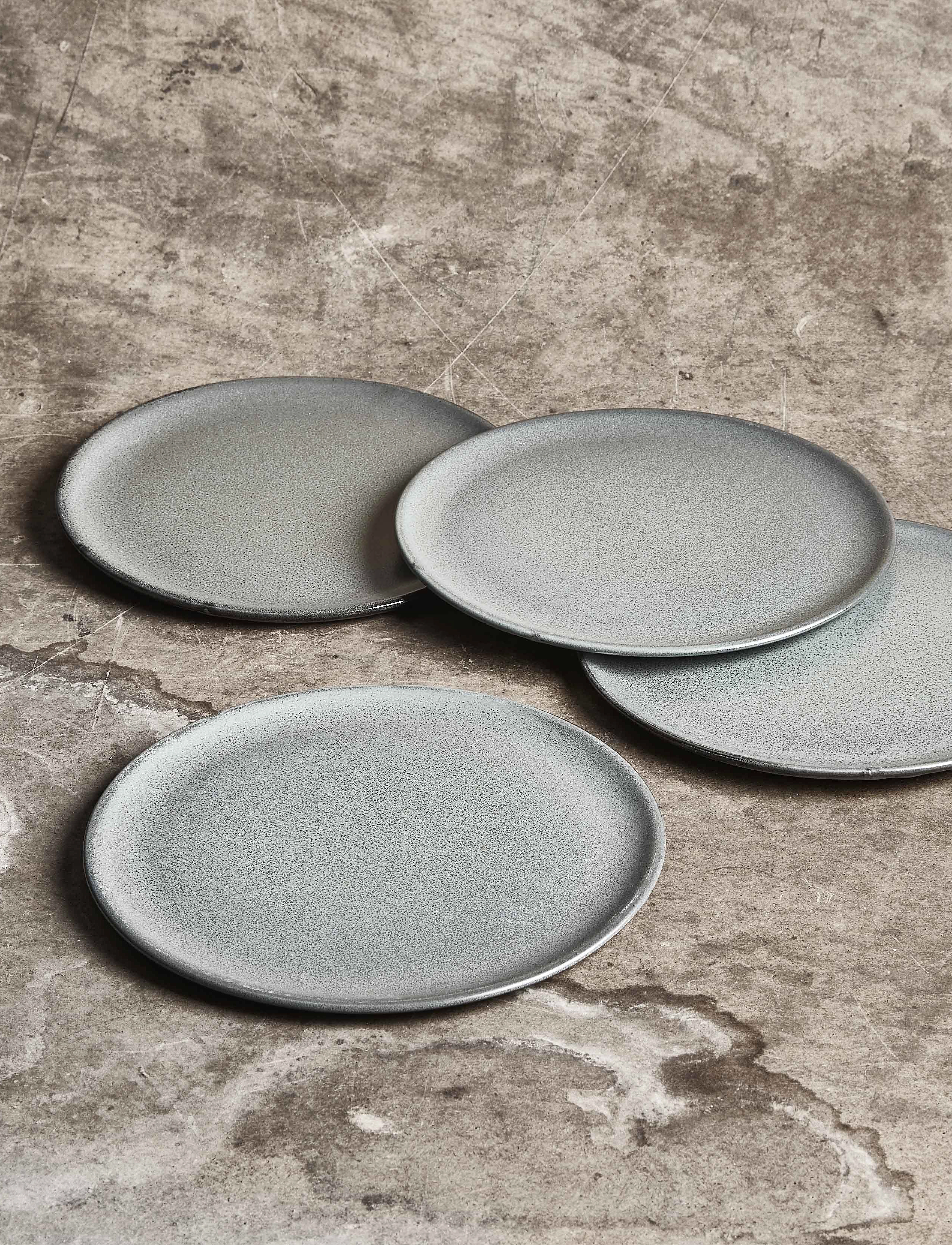Aida Raw Northern Green Dessert Plate, Ø 20 cm, Plates, Schwarz - Small Homeware