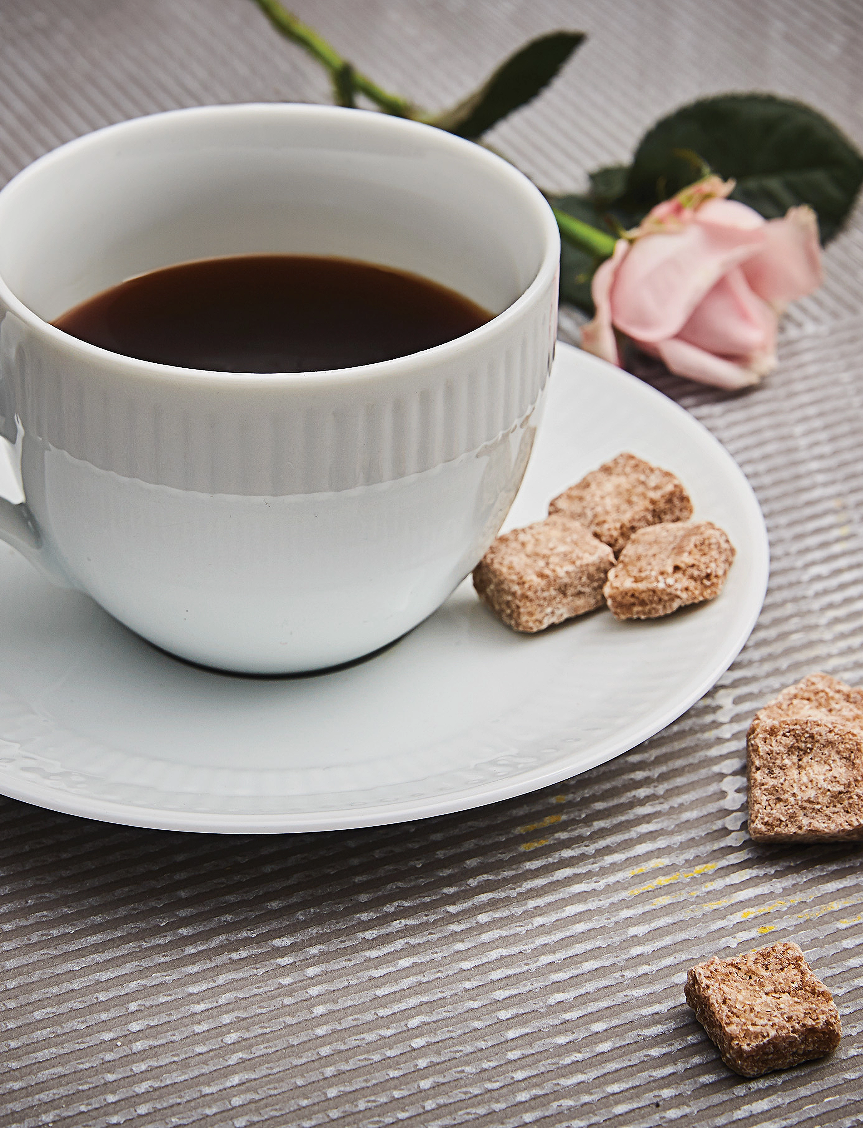 Aida Relief Kaffekop M Underkop Porcelæn White 4 Stk 20 Cl Gaveæske, CL, Cups & Mugs, Weiß - Coffee Cups, Homeware