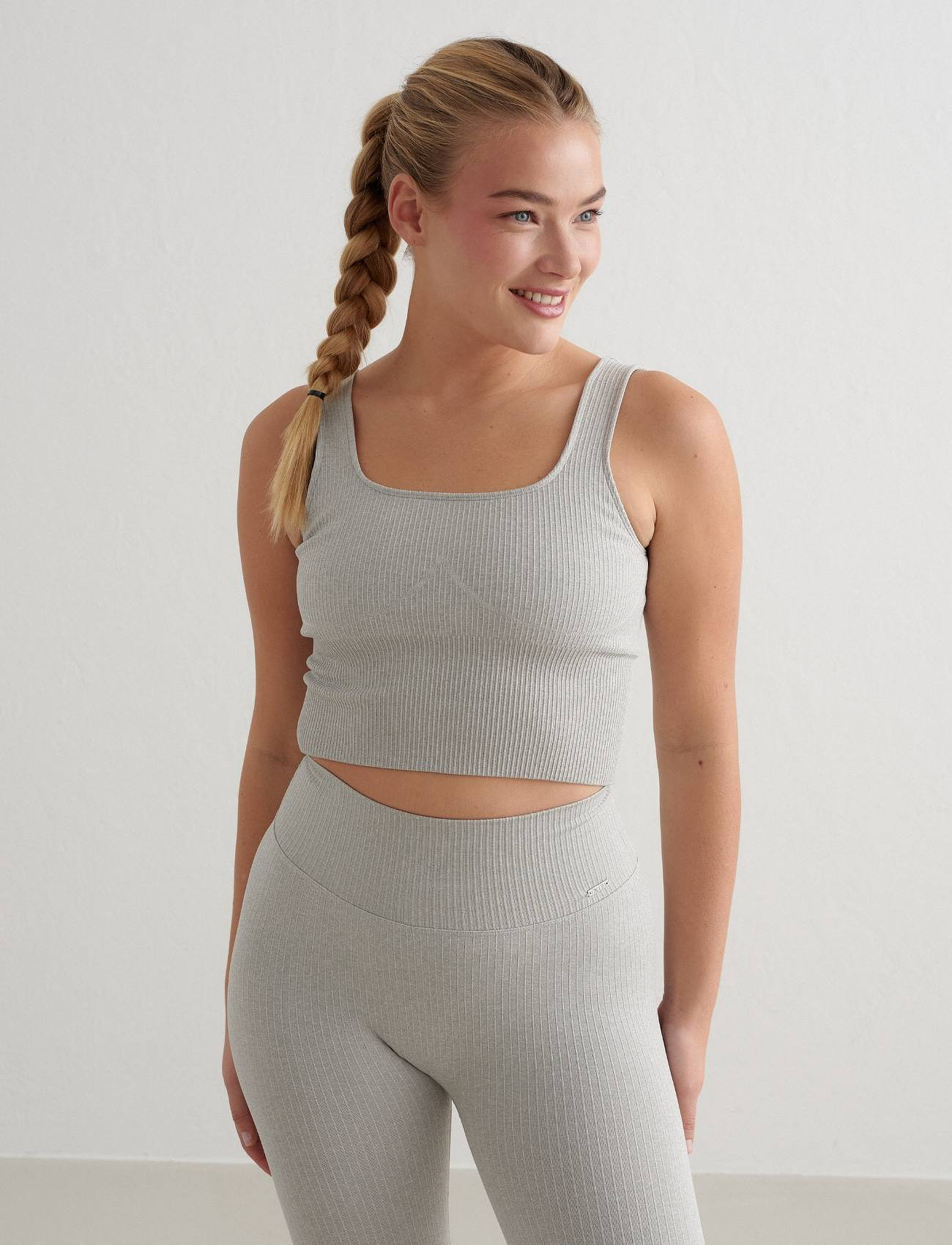 aim´n Ribbed Seamless Shaping Bralette - - L 1