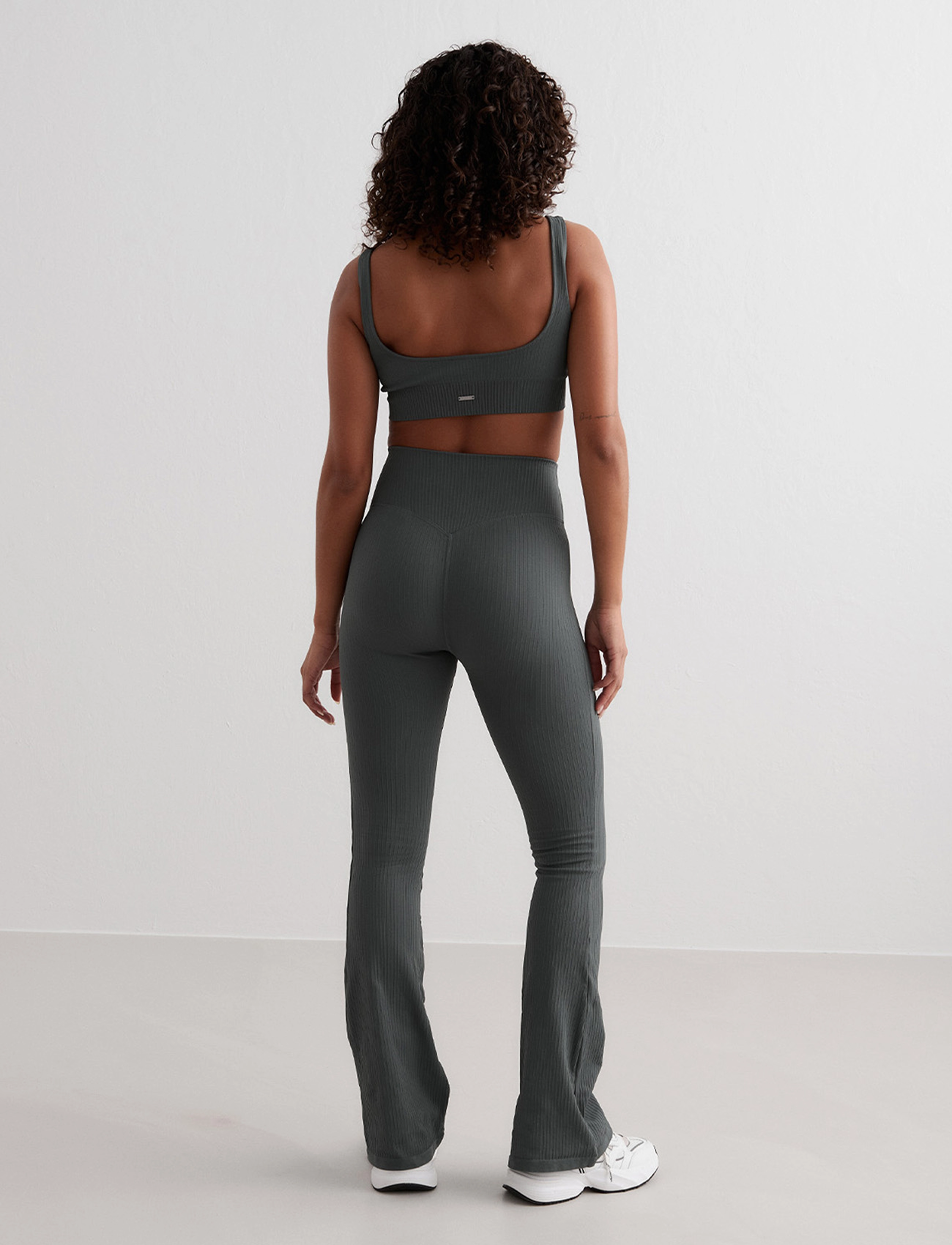 aim´n - Ribbed Seamless Bra - keskmine toestus - sage - 5