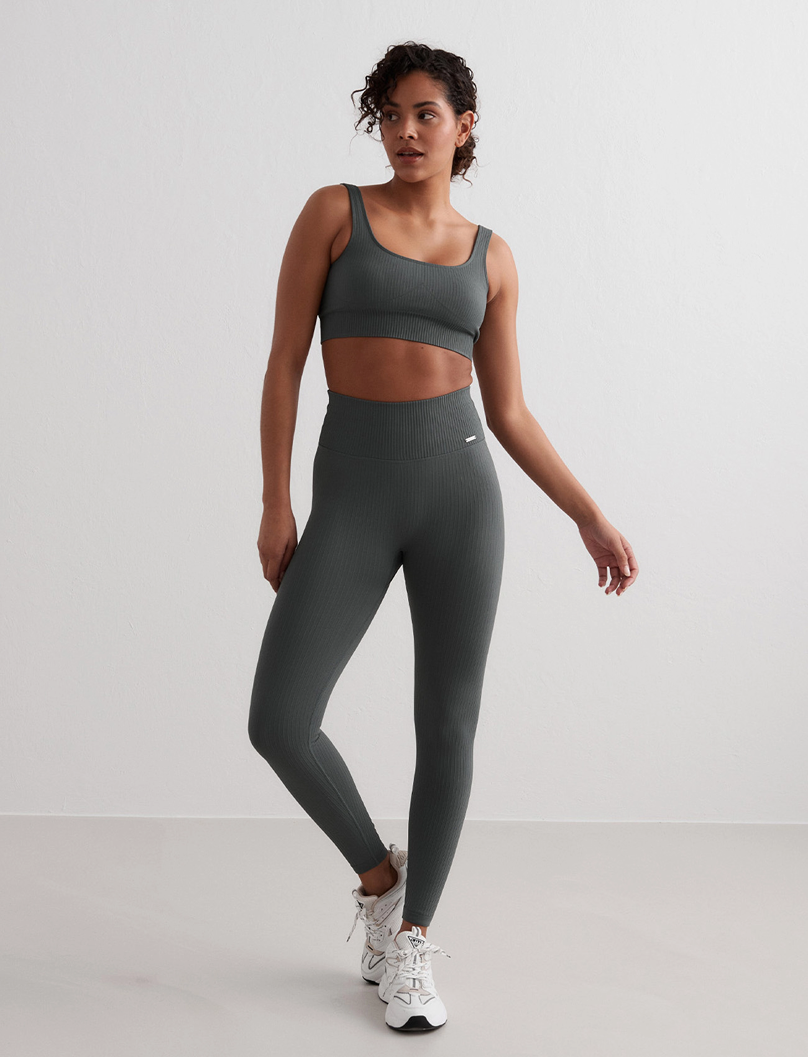 aim´n - Ribbed Seamless Tights - volle länge - sage - 4